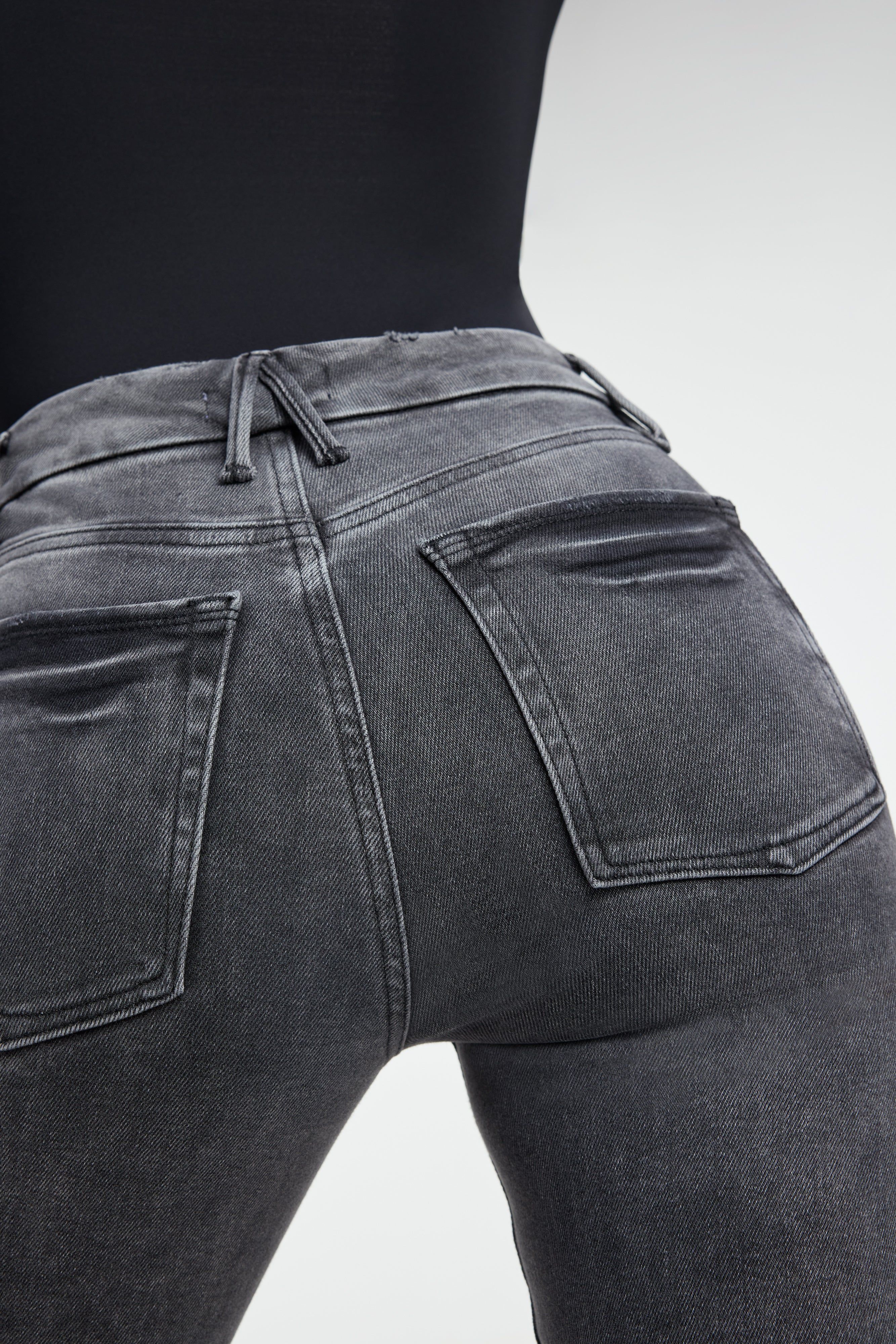 GOOD LEGS CROPPED JEANS| BLACK215 sold by Good American product image thumbnail 5