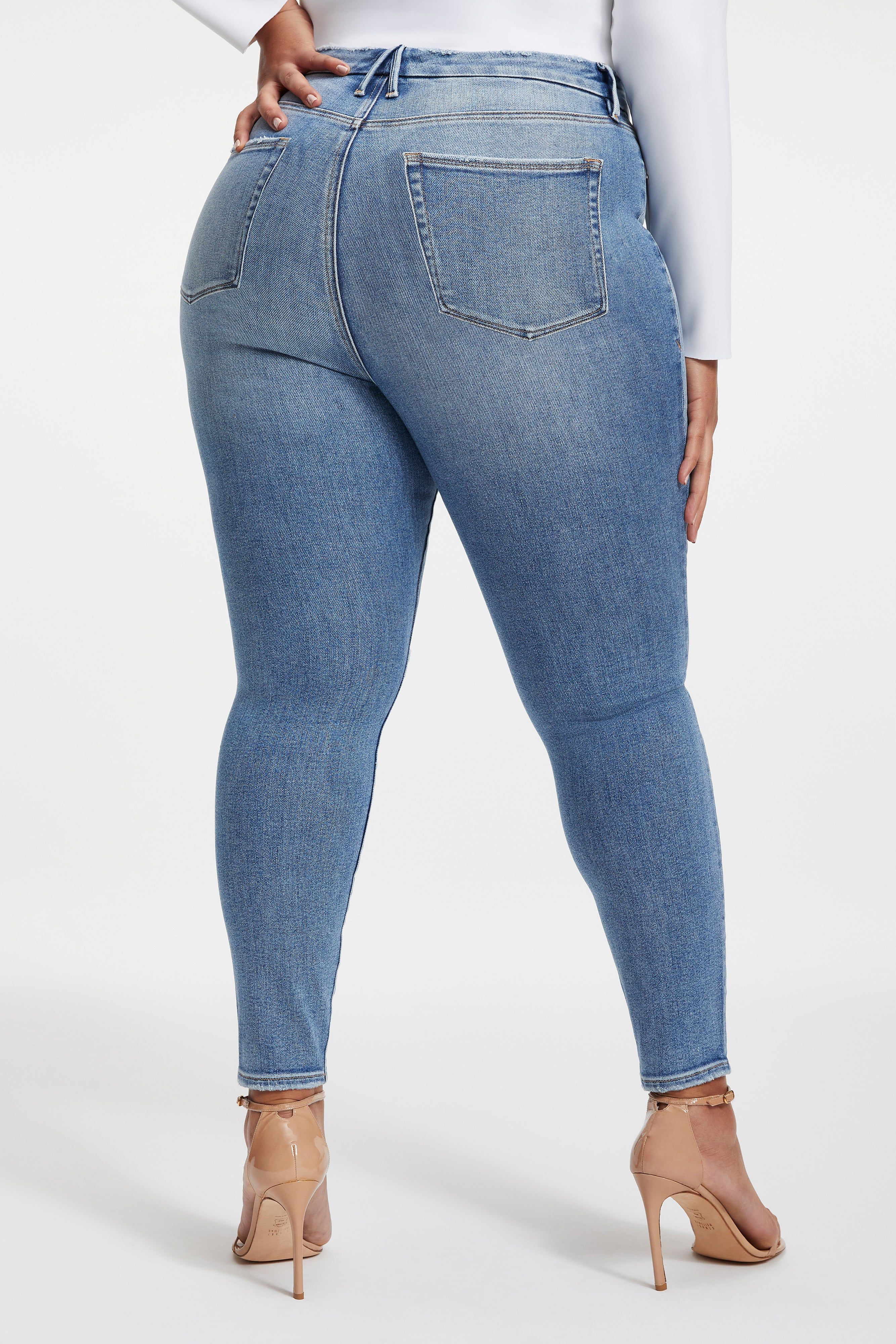 GOOD LEGS SKINNY JEANS | INDIGO094 sold by Good American product image thumbnail 7