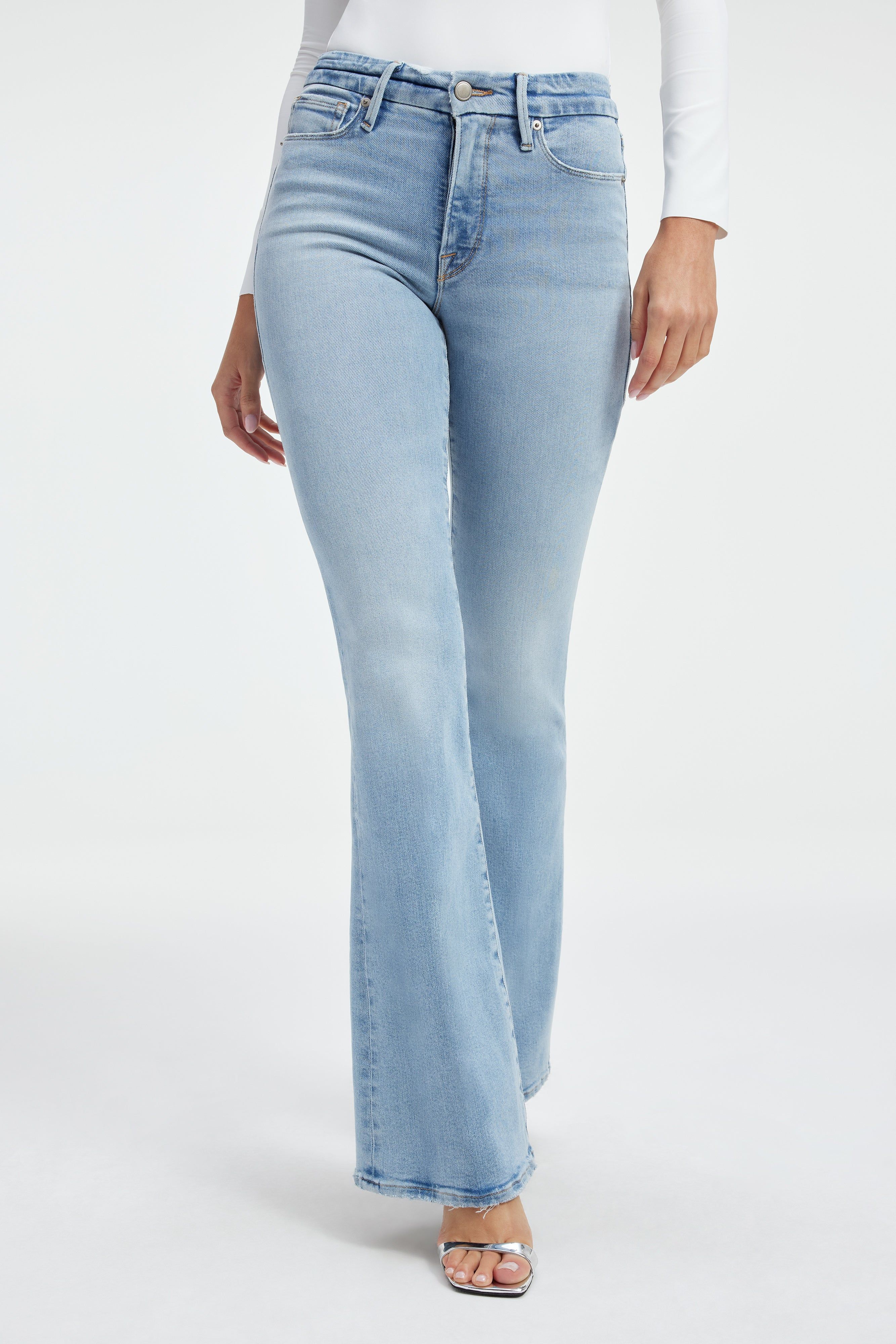 GOOD LEGS FLARE JEANS | INDIGO390 sold by Good American product image thumbnail 3