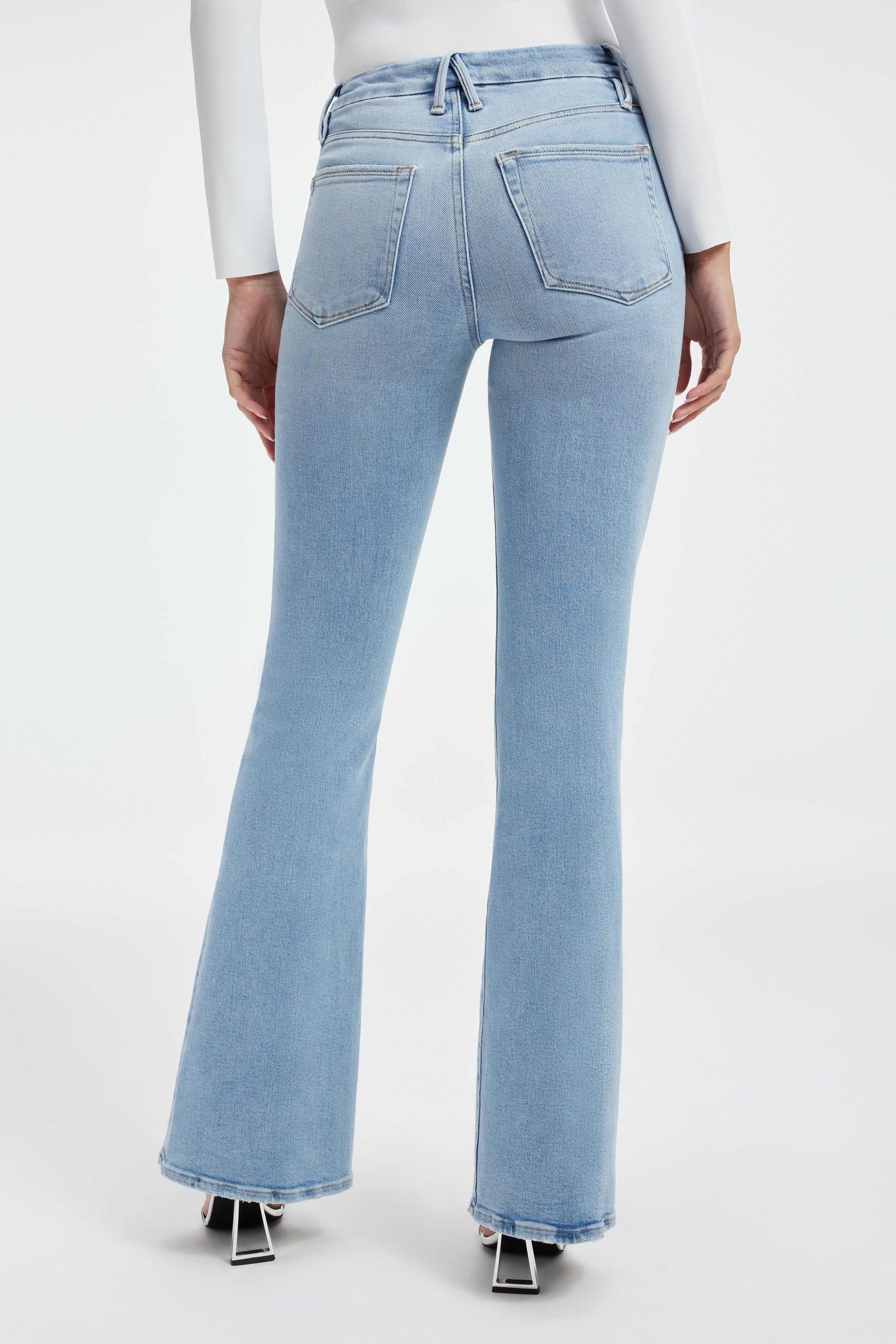 GOOD LEGS FLARE JEANS | INDIGO390 sold by Good American product image thumbnail 4