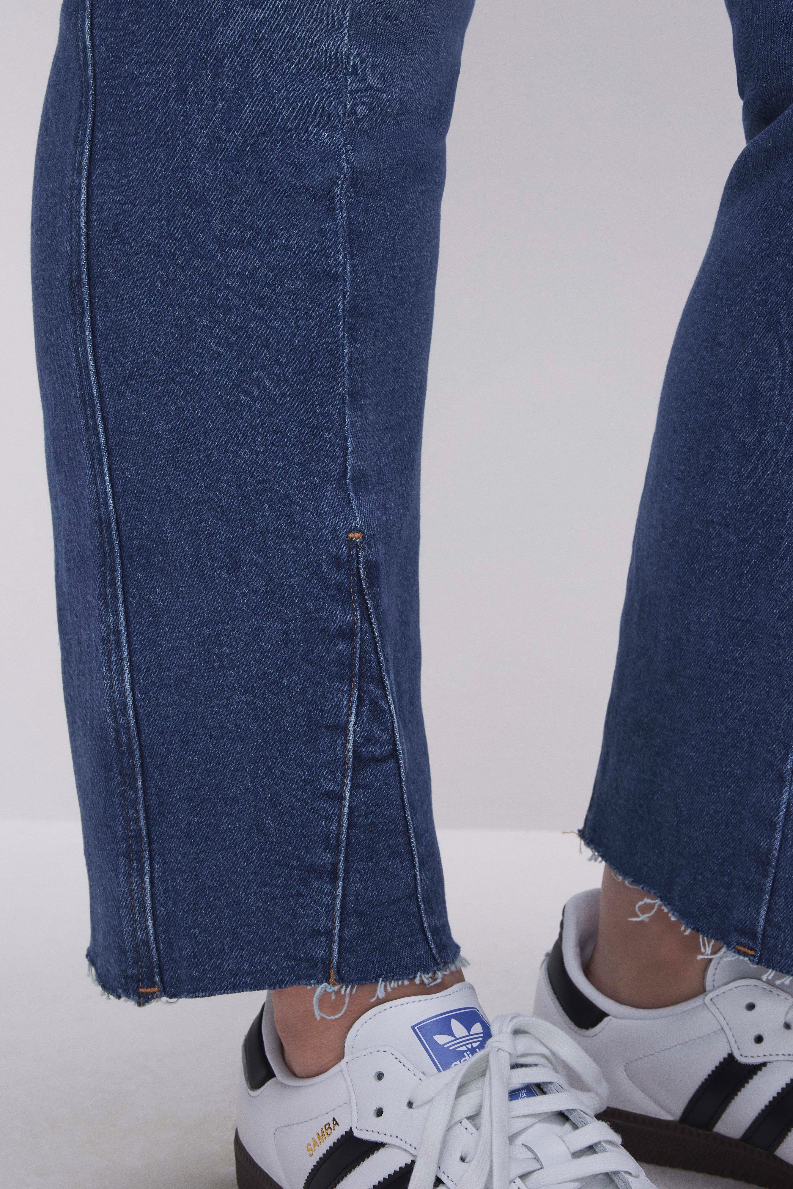 GOOD CURVE STRAIGHT JEANS | INDIGO461 sold by Good American product image thumbnail 12