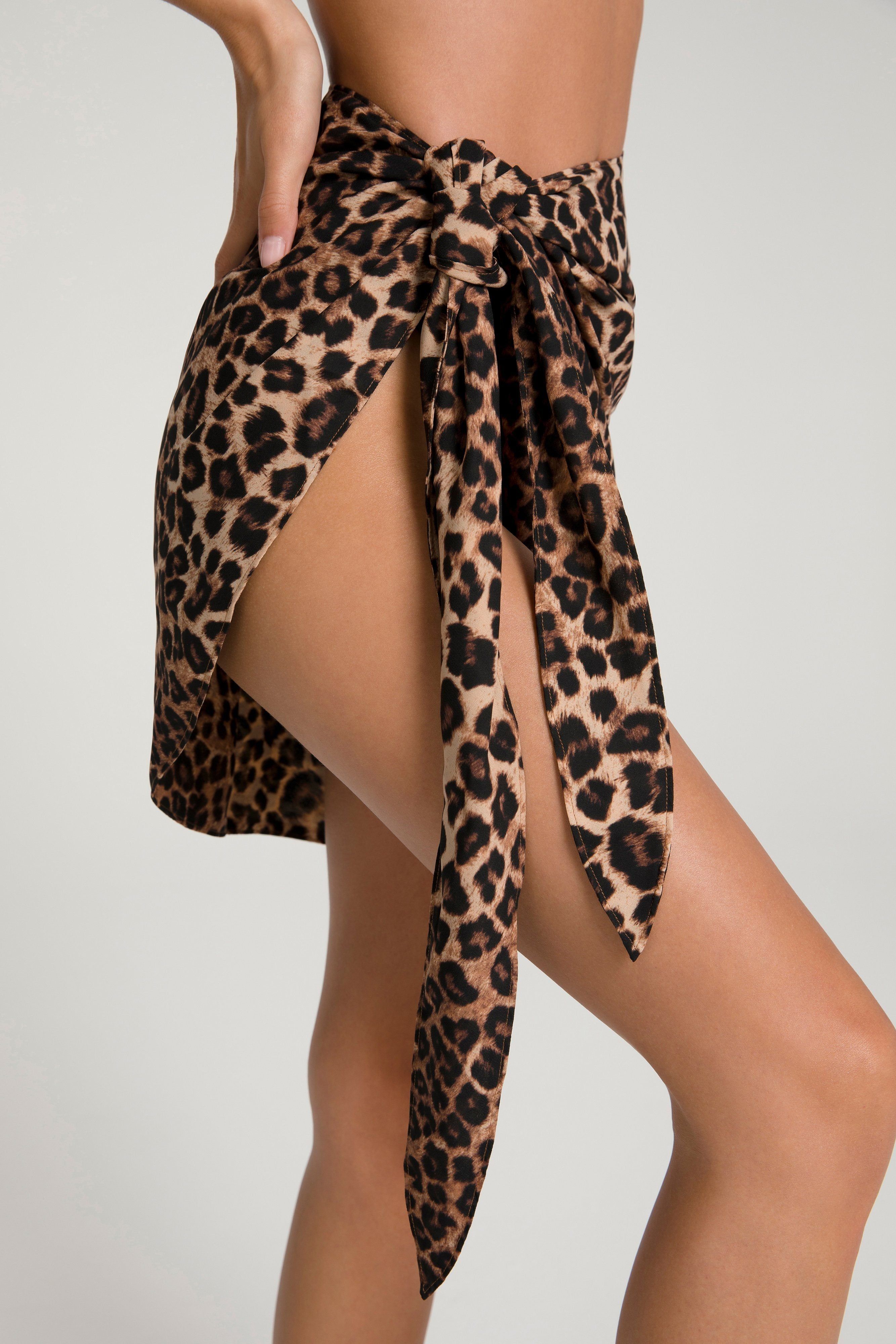LEG DAZE SARONG | LEOPARD004 sold by Good American product image thumbnail 4