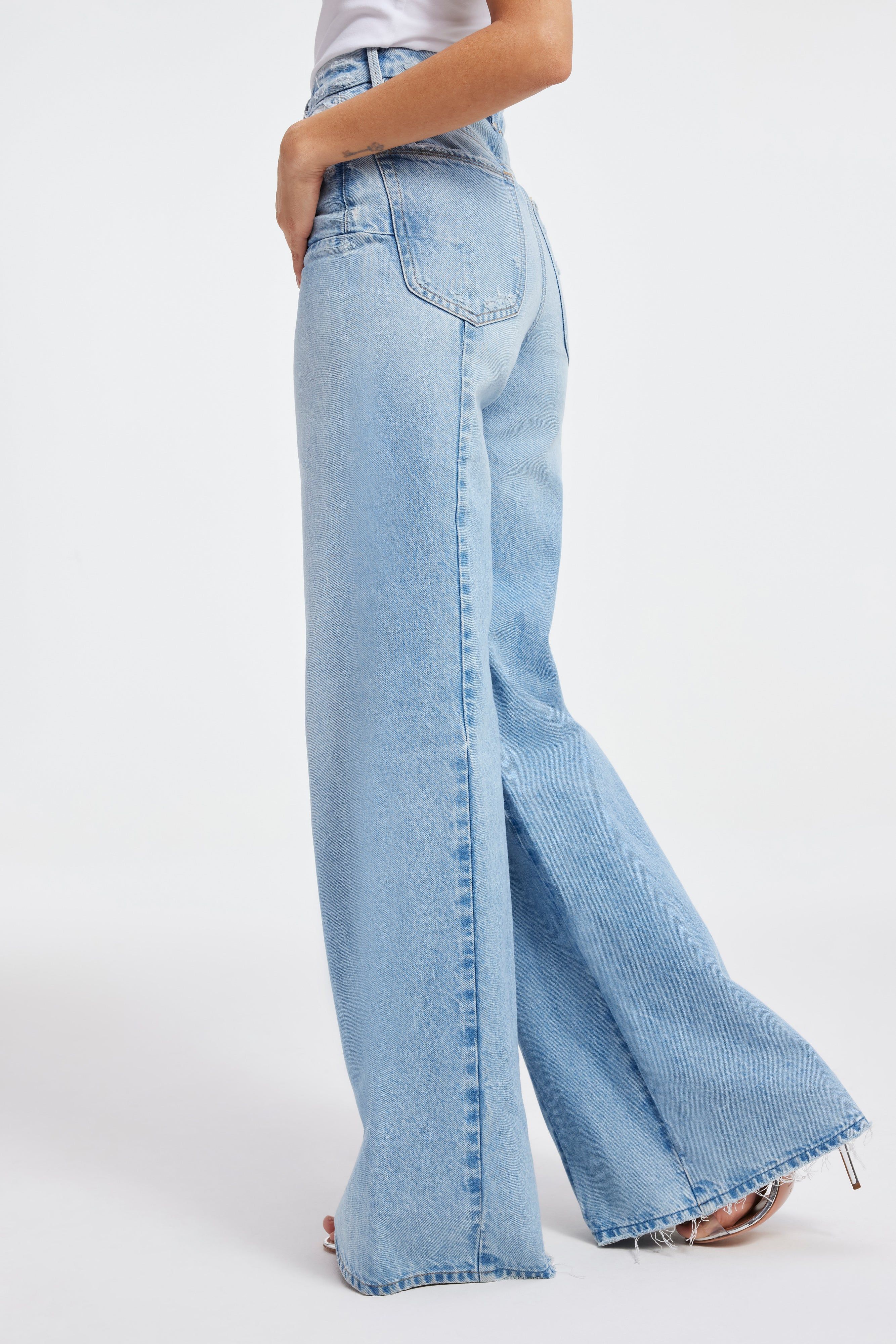 GOOD WAIST PALAZZO JEANS | INDIGO417 sold by Good American product image thumbnail 2