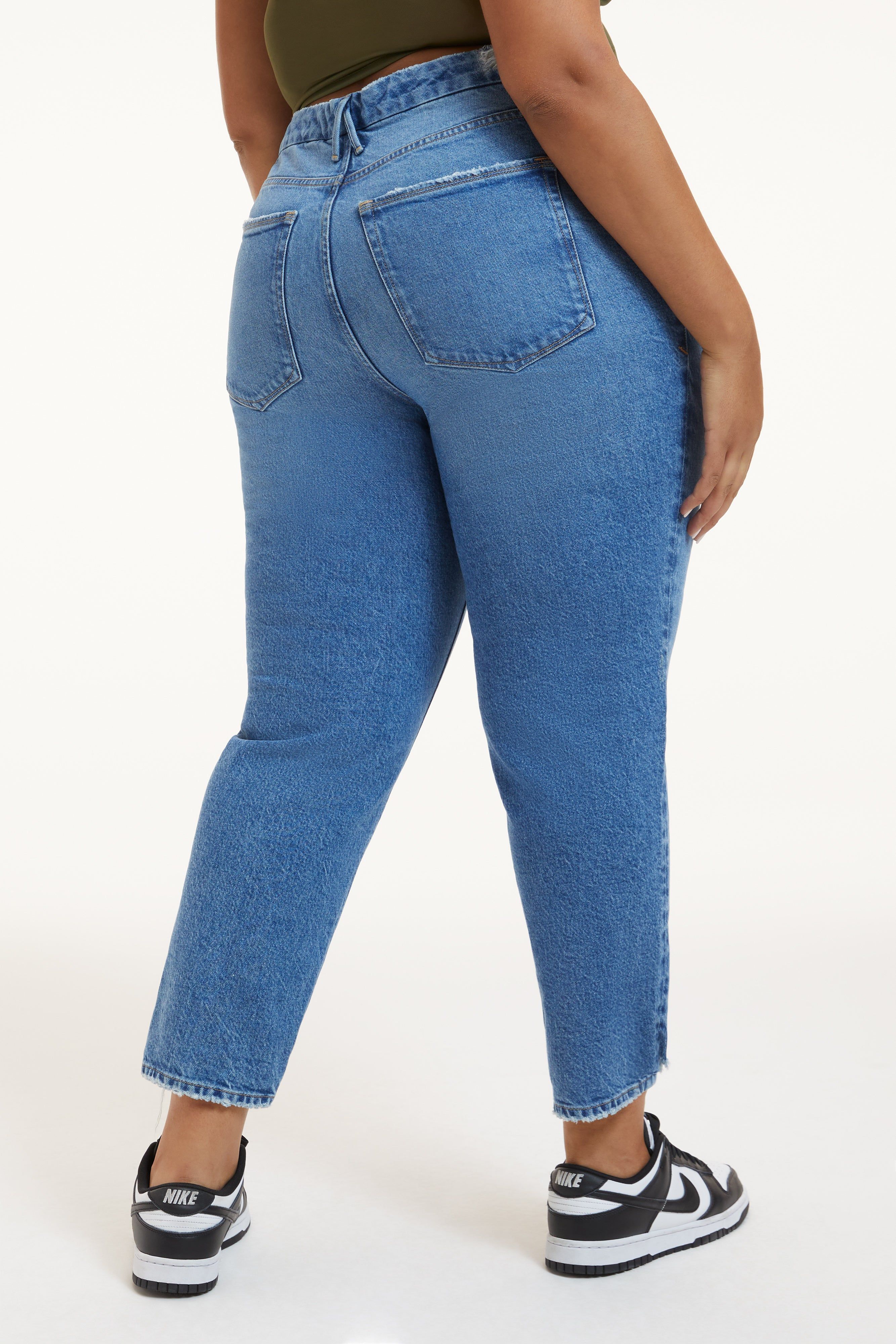 THE WEEKENDER JEANS | INDIGO250 sold by Good American product image thumbnail 15