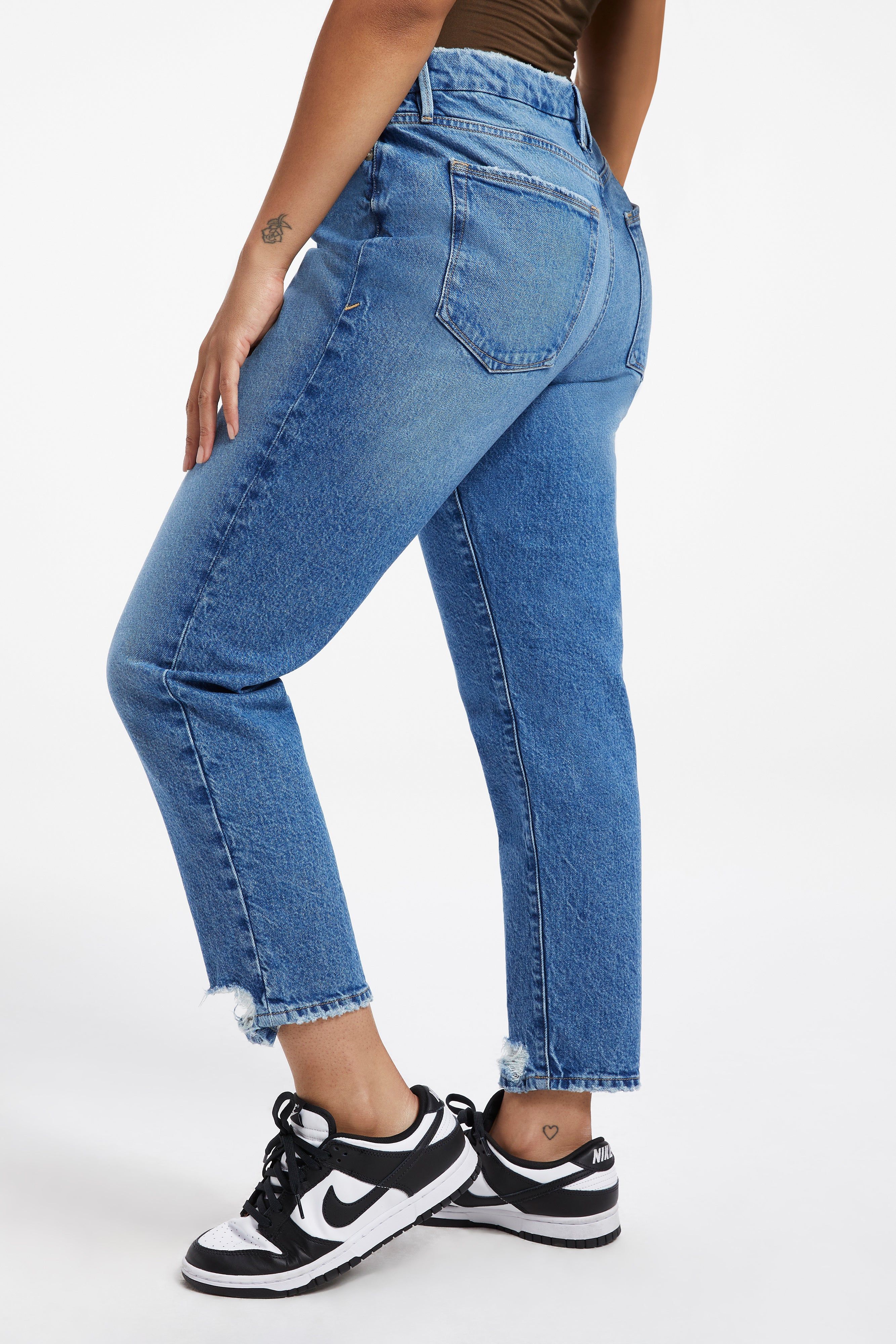 THE WEEKENDER JEANS | INDIGO250 sold by Good American product image thumbnail 2