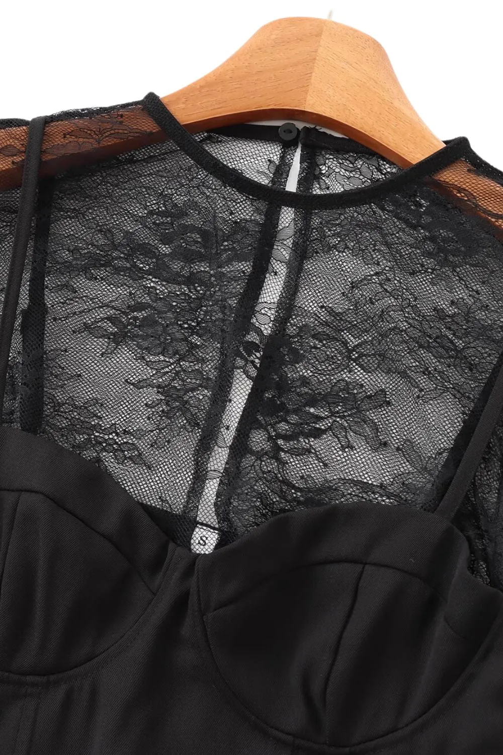'Brianna' Simple Lace-Blend Sleeveless Top sold by Goodnight Macaroon product image thumbnail 2