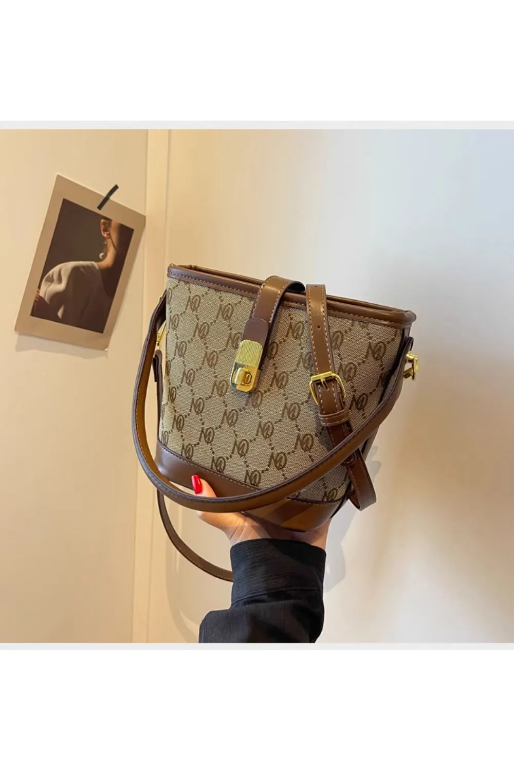 'Serenity' Large-Capacity Crossbody Bag (2 color) sold by Goodnight Macaroon