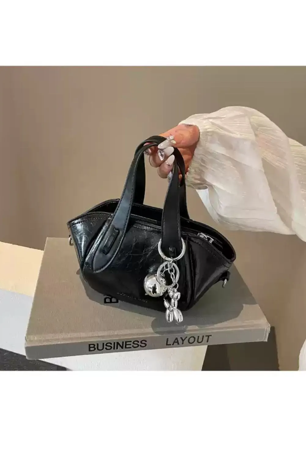 'Leandro' Single Shoulder Crossbody Bucket Bag(8 color) sold by Goodnight Macaroon