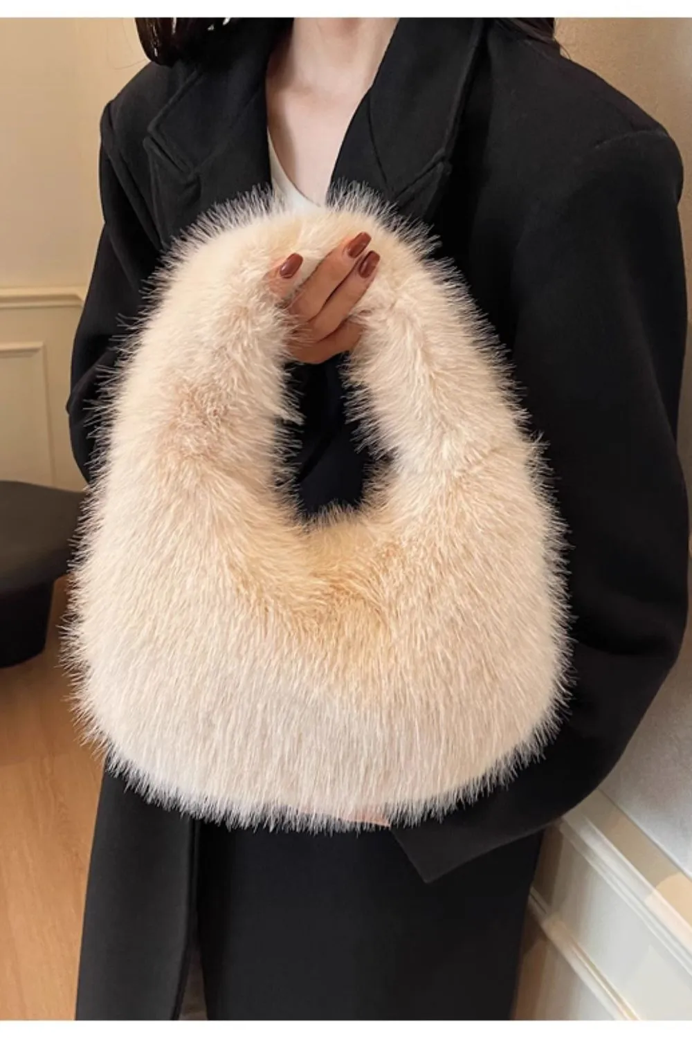 'Luz' Fuzzy Dumpling Bag(5 color) sold by Goodnight Macaroon product image thumbnail 4