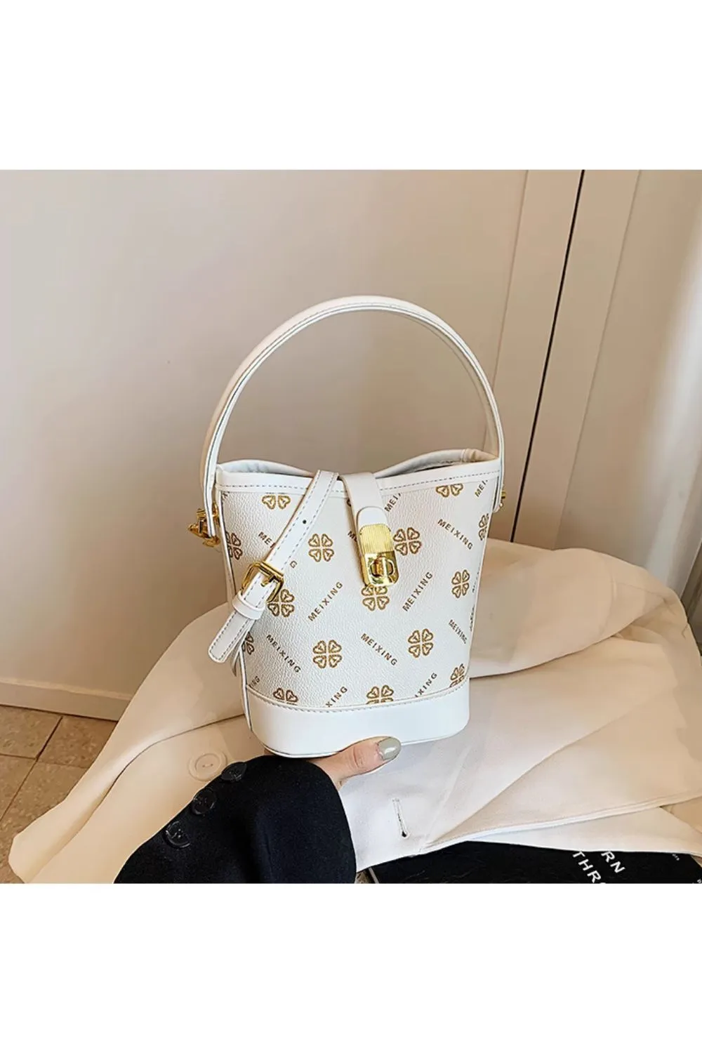 'Mafalda' Printed Bucket Bag(3 color) sold by Goodnight Macaroon product image thumbnail 2