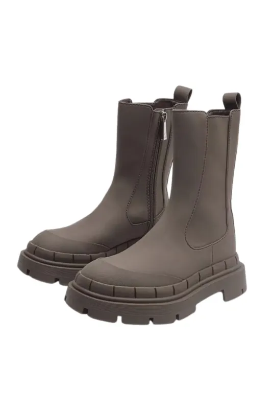 'Raven' Round-Toe Thick Soled Boots (3 Colors) sold by Goodnight Macaroon