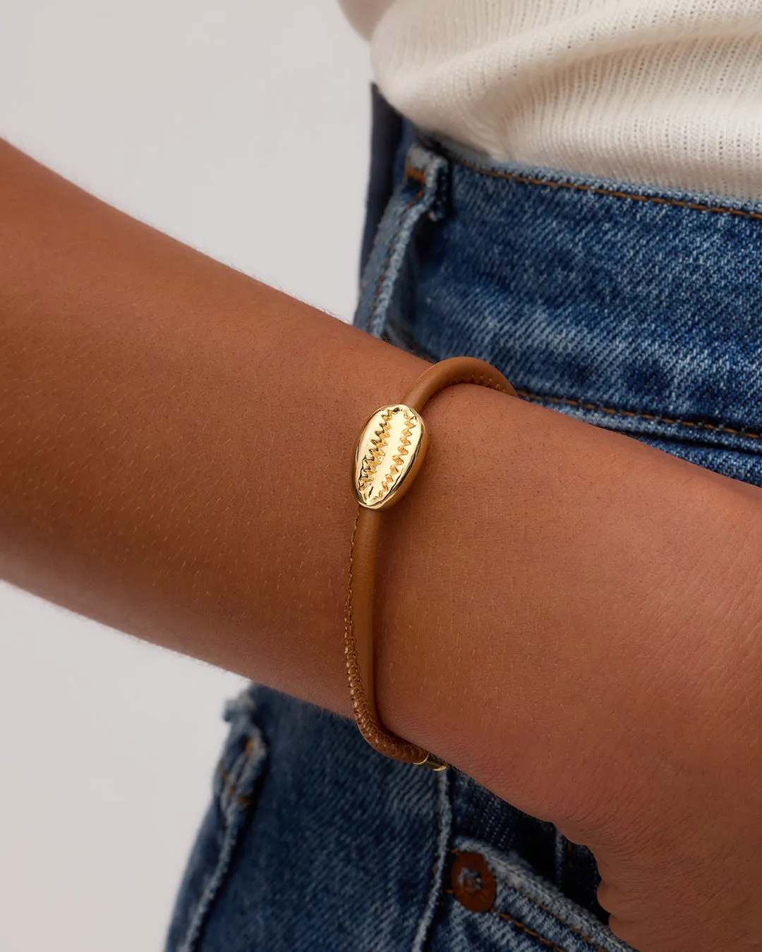 Brooks Cowrie Bracelet sold by Gorjana product image thumbnail 2