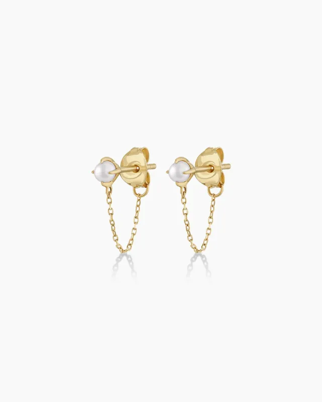 Pearl Newport Chain Huggies sold by Gorjana