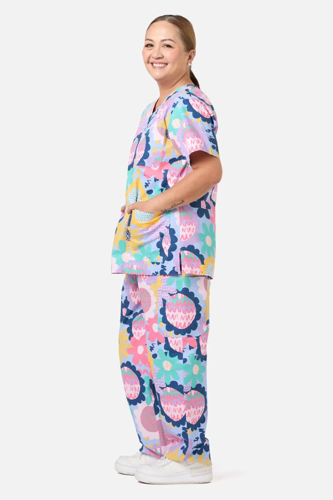 Daisy Sketch Scrub Set sold by gorman product image thumbnail 4