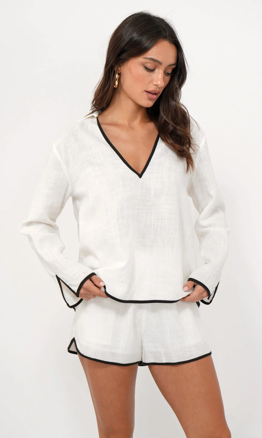 Beverly Linen Dolphin Hem Shorts sold by Greylin product image thumbnail 5