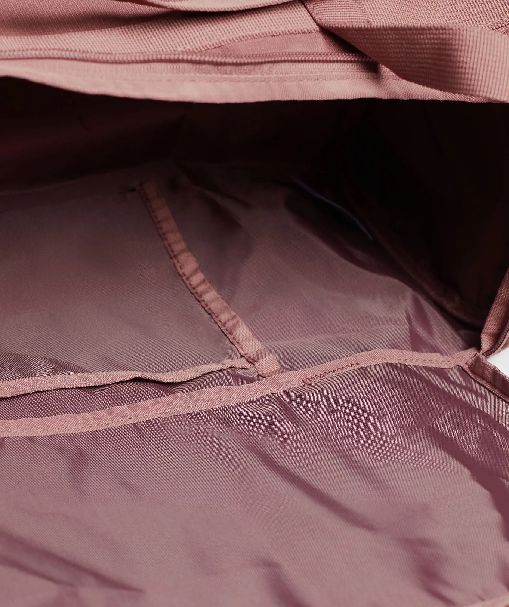 Gymshark Active Holdall Small - Brick Brown sold by Gymshark product image thumbnail 4