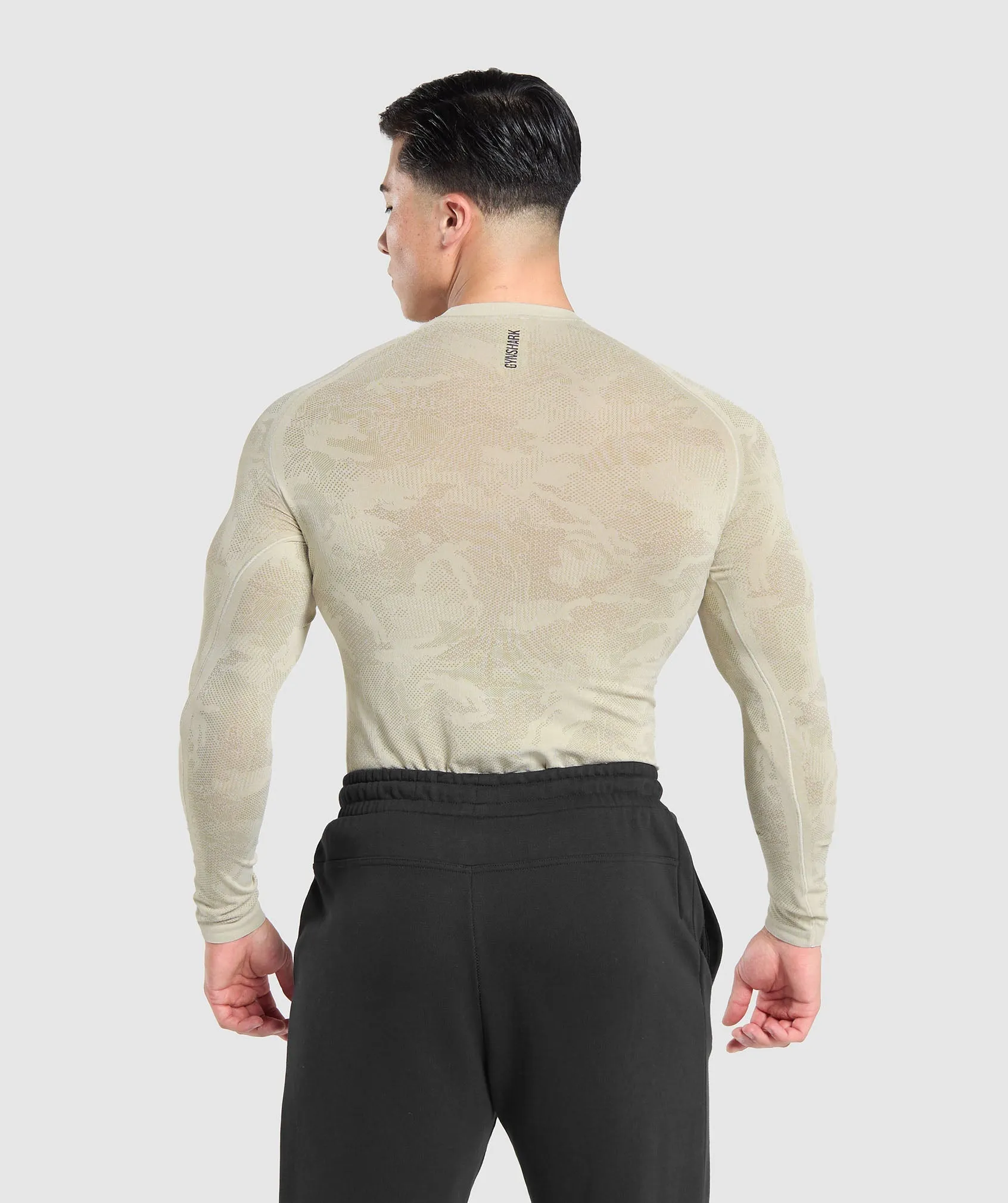 Gymshark Geo Seamless Long Sleeve T-Shirt - Pebble Grey/Cement Brown sold by Gymshark product image thumbnail 2