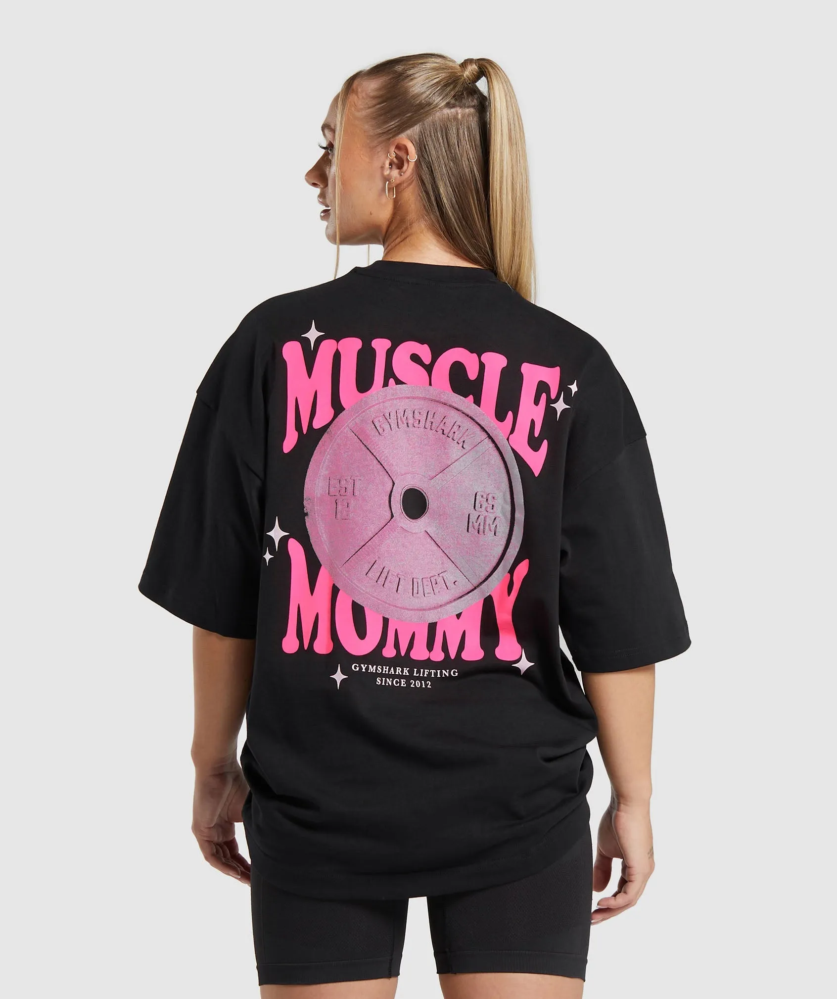 Gymshark Muscle Mommy Graphic Boyfriend Fit T-Shirt - Black sold by Gymshark