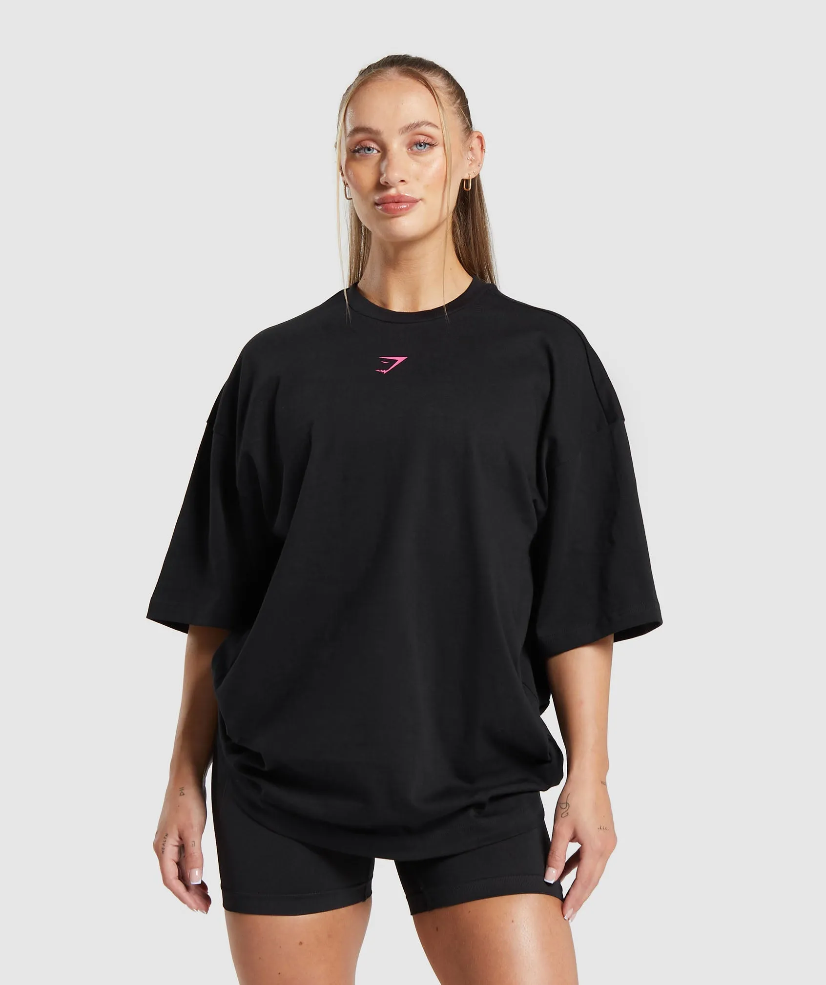 Gymshark Muscle Mommy Graphic Boyfriend Fit T-Shirt - Black sold by Gymshark product image thumbnail 2