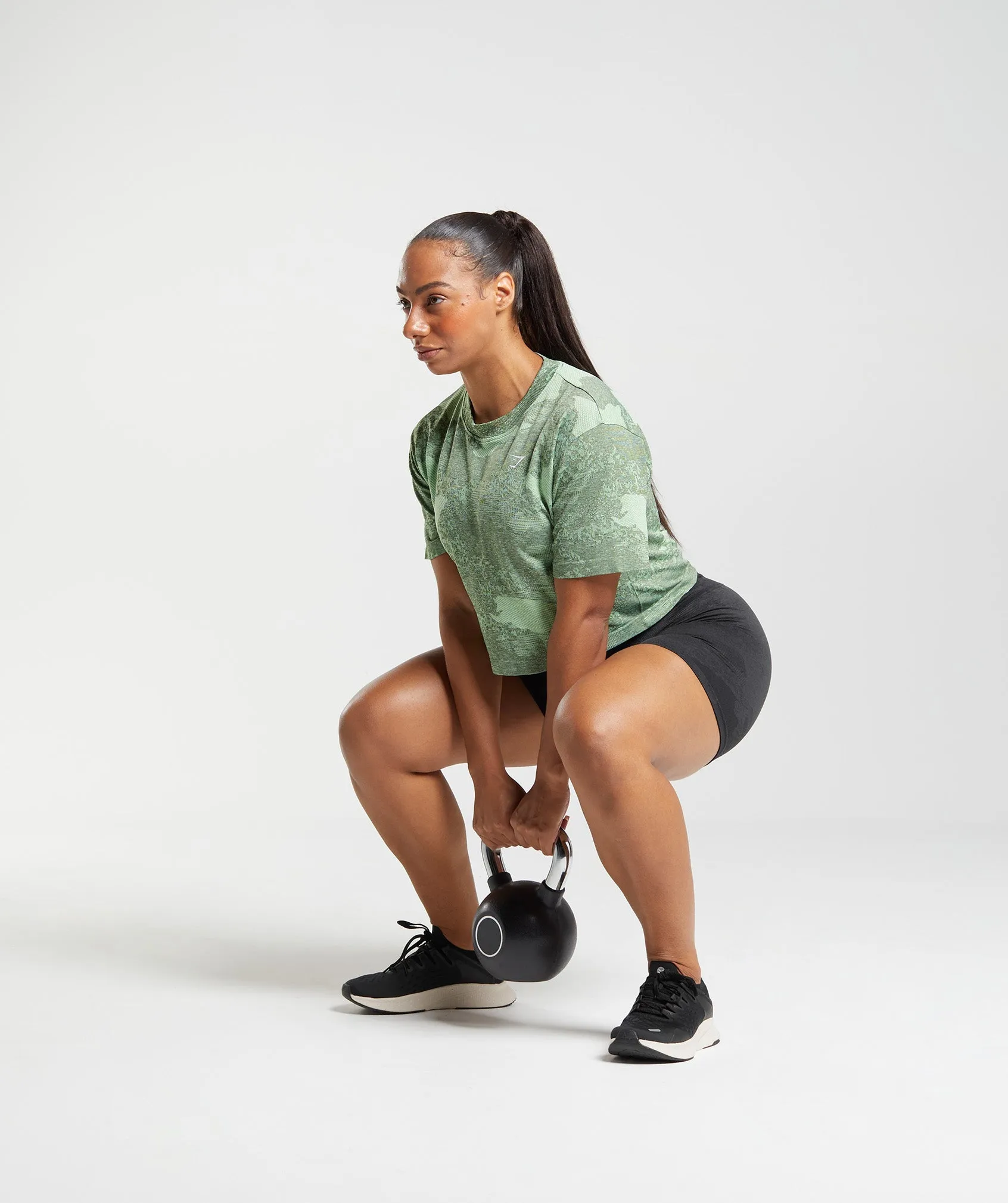 Gymshark Adapt Camo Seamless Crop Top - Aloe Green/Moss Olive sold by Gymshark product image thumbnail 4