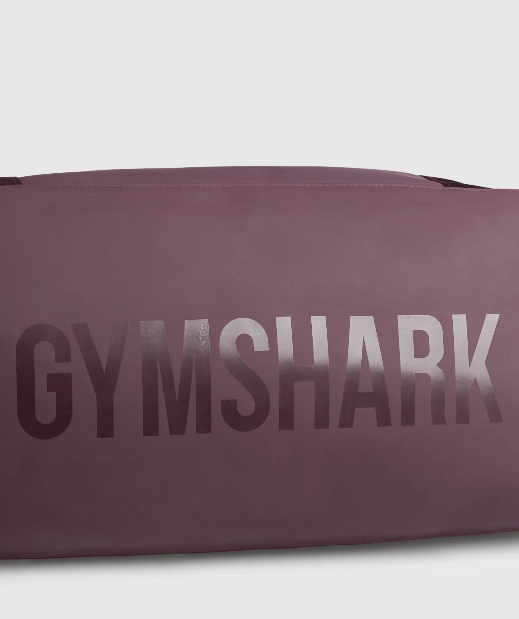 Gymshark Everyday Gym Bag Medium - Depth Purple sold by Gymshark product image thumbnail 4