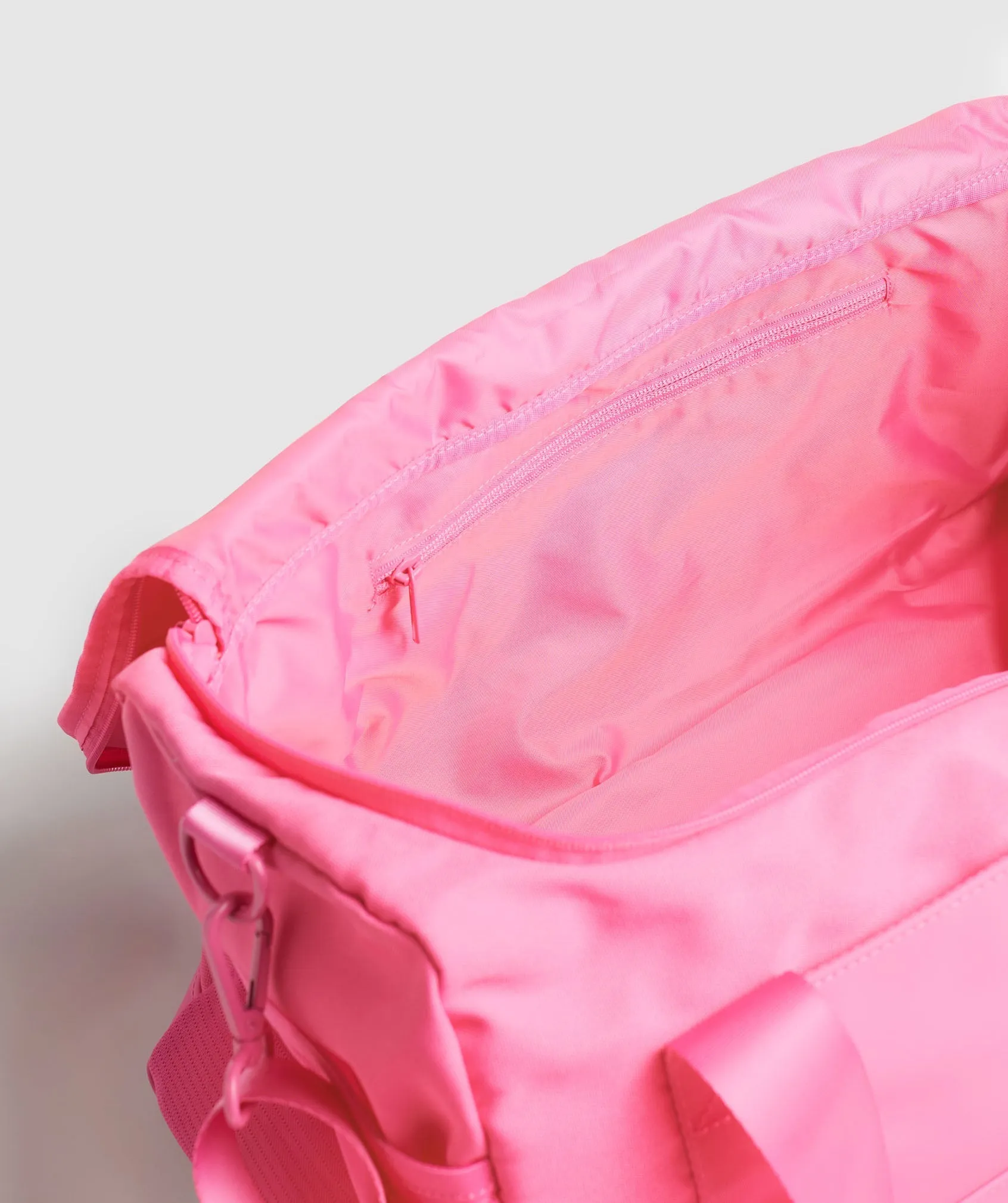 Gymshark Everyday Gym Bag Small - Fetch Pink sold by Gymshark product image thumbnail 4