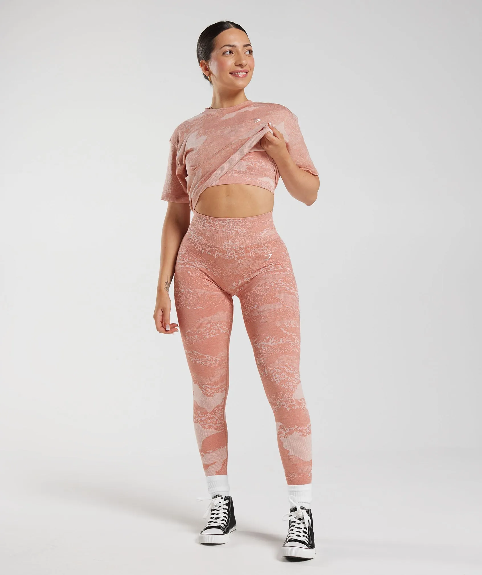 Gymshark Adapt Camo Seamless Crop Top - Misty Pink/Hazy Pink sold by Gymshark product image thumbnail 4