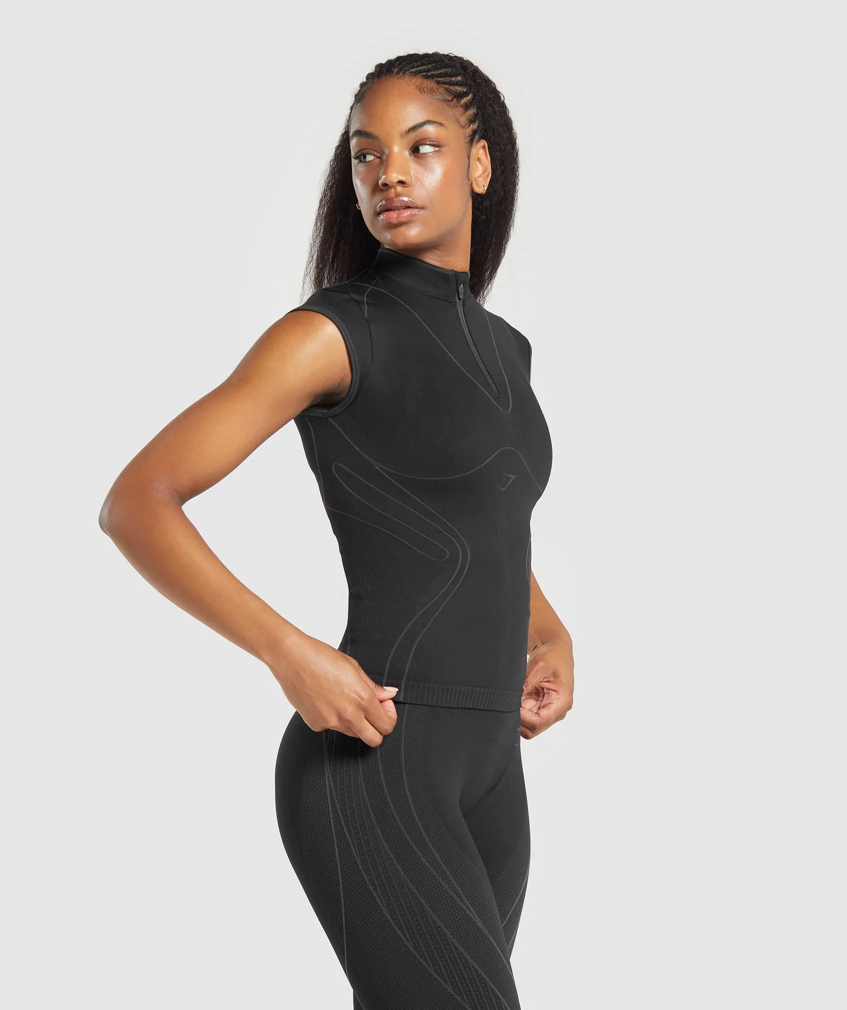 Gymshark Contour Heart Seamless Short Sleeve Top - Black/Asphalt Grey sold by Gymshark product image thumbnail 3