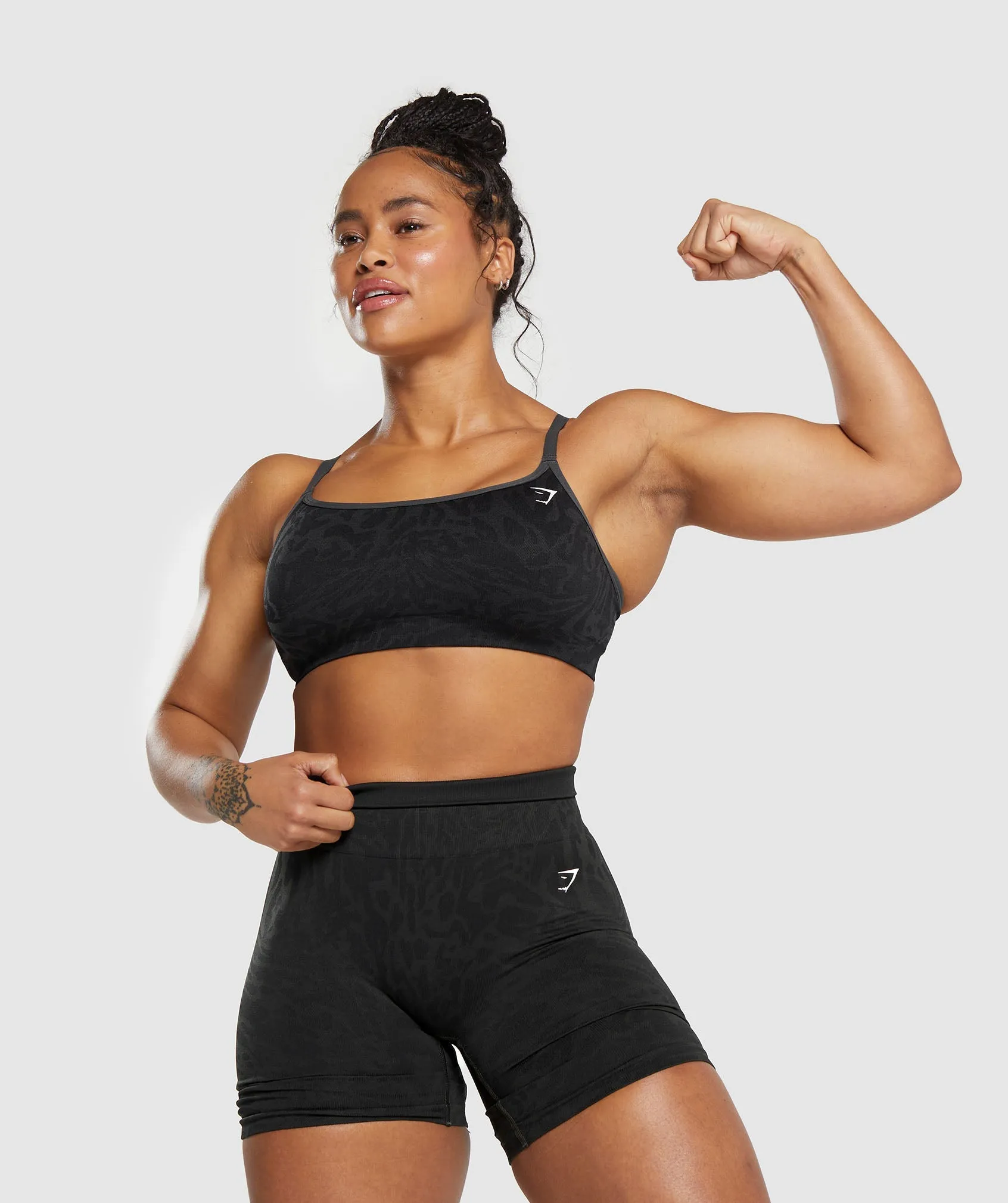 Gymshark Adapt Safari Seamless Sports Bra - Black/Asphalt Grey sold by Gymshark product image thumbnail 4