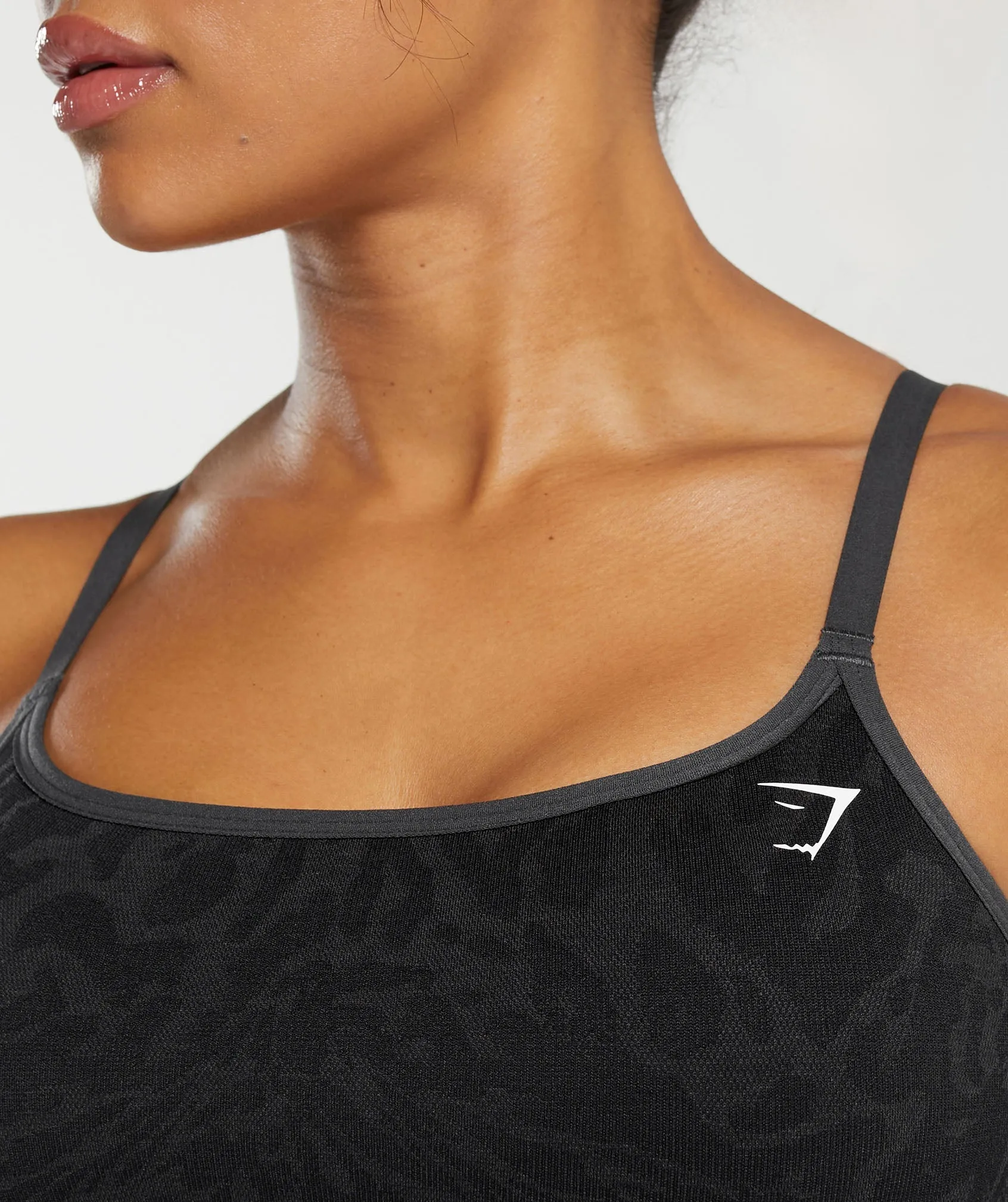 Gymshark Adapt Safari Seamless Sports Bra - Black/Asphalt Grey sold by Gymshark product image thumbnail 5