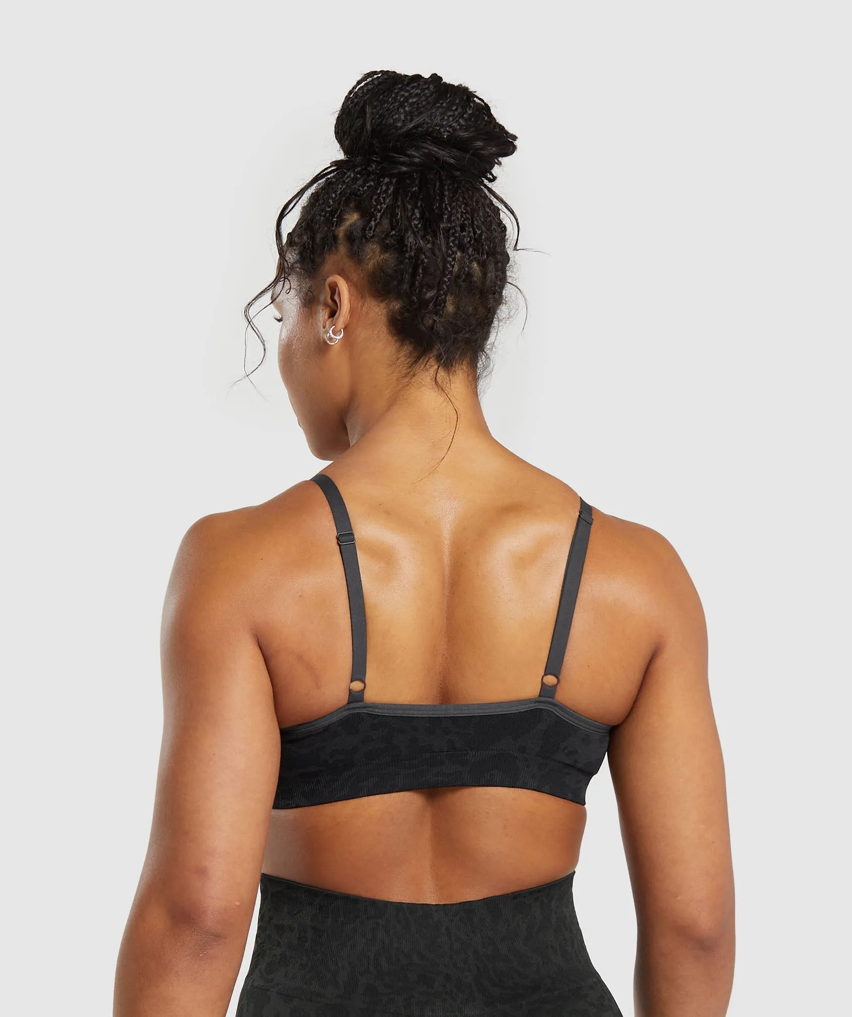 Gymshark Adapt Safari Seamless Sports Bra - Black/Asphalt Grey sold by Gymshark product image thumbnail 2