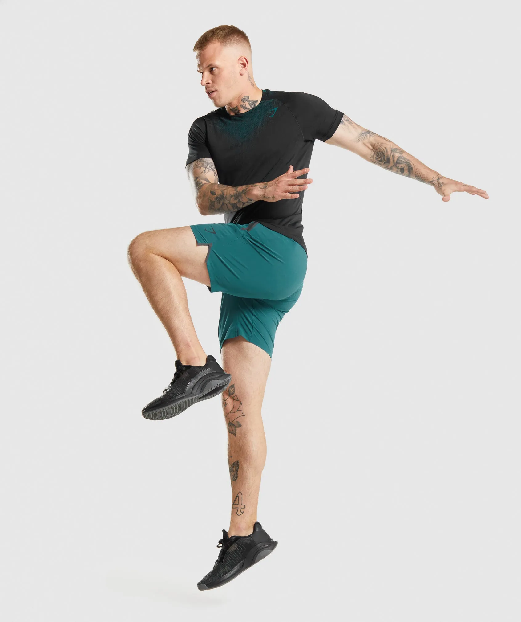 Gymshark Apex Contrast T-Shirt - Black/Teal sold by Gymshark product image thumbnail 4