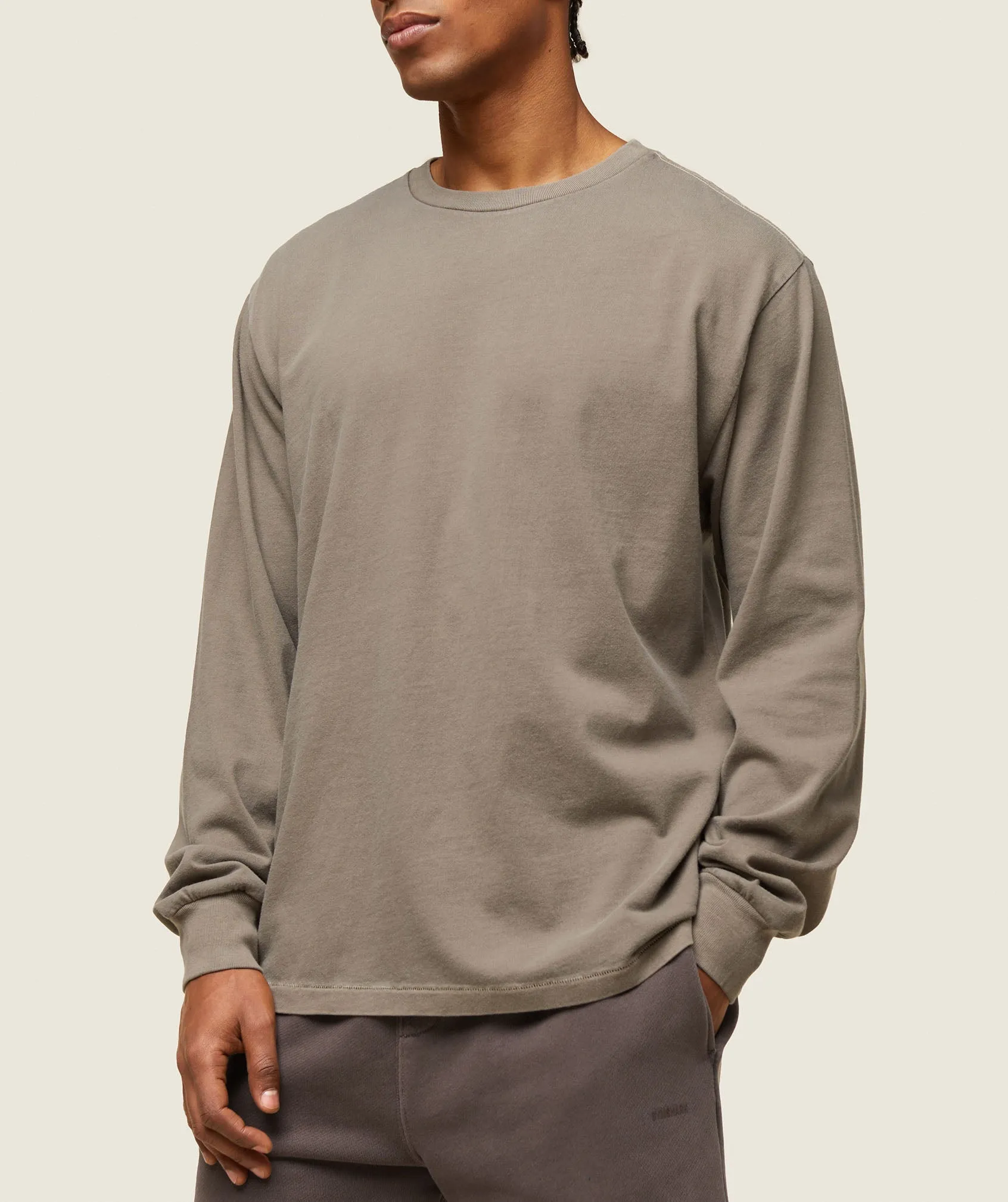 Gymshark everywear Relaxed Long Sleeve Tee - Linen Brown sold by Gymshark product image thumbnail 4