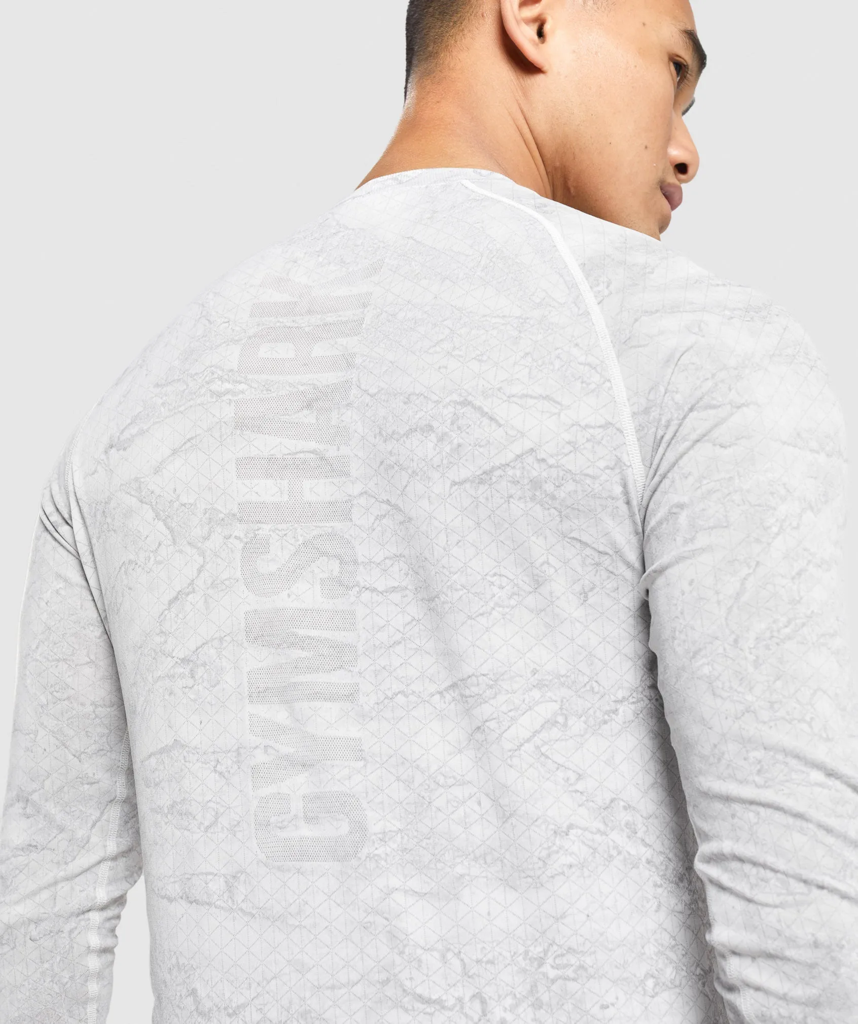 Gymshark Geo Seamless Long Sleeve T-Shirt - Off White/Light Grey sold by Gymshark product image thumbnail 5