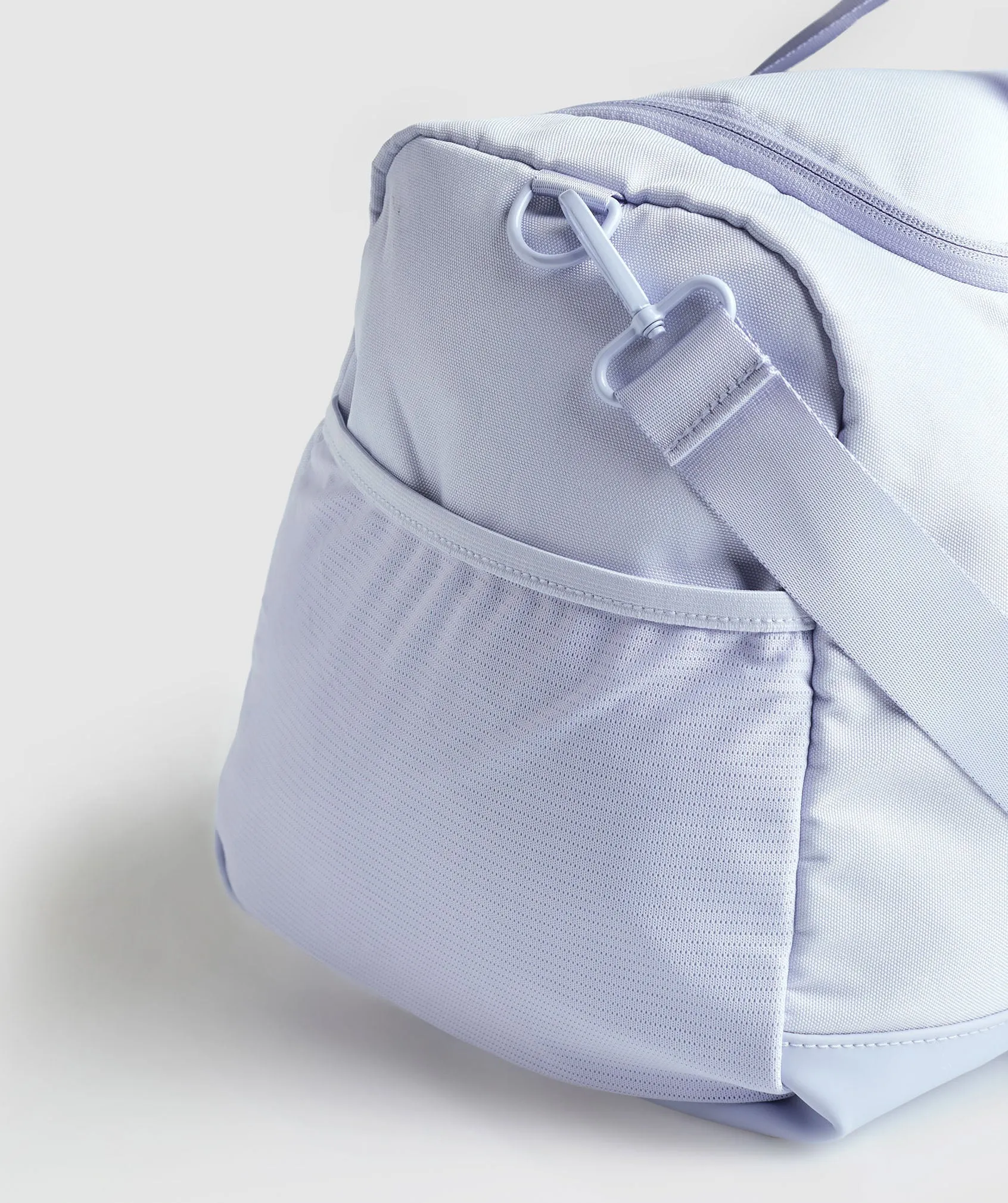 Gymshark Everyday Gym Bag Medium - Silver Lilac sold by Gymshark product image thumbnail 4