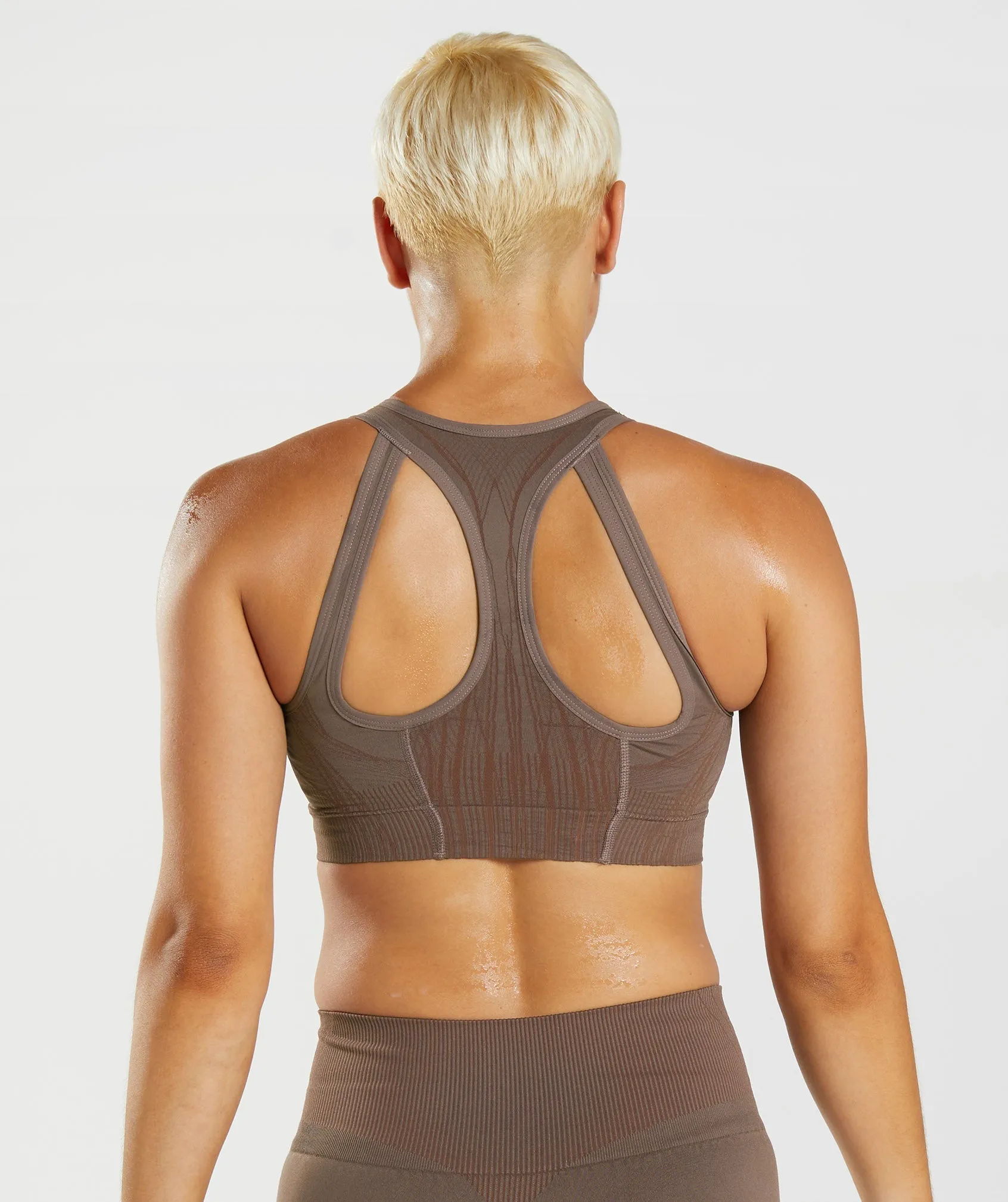 Gymshark Apex Seamless Sports Bra - Truffle Brown/Cherry Brown sold by Gymshark product image thumbnail 2