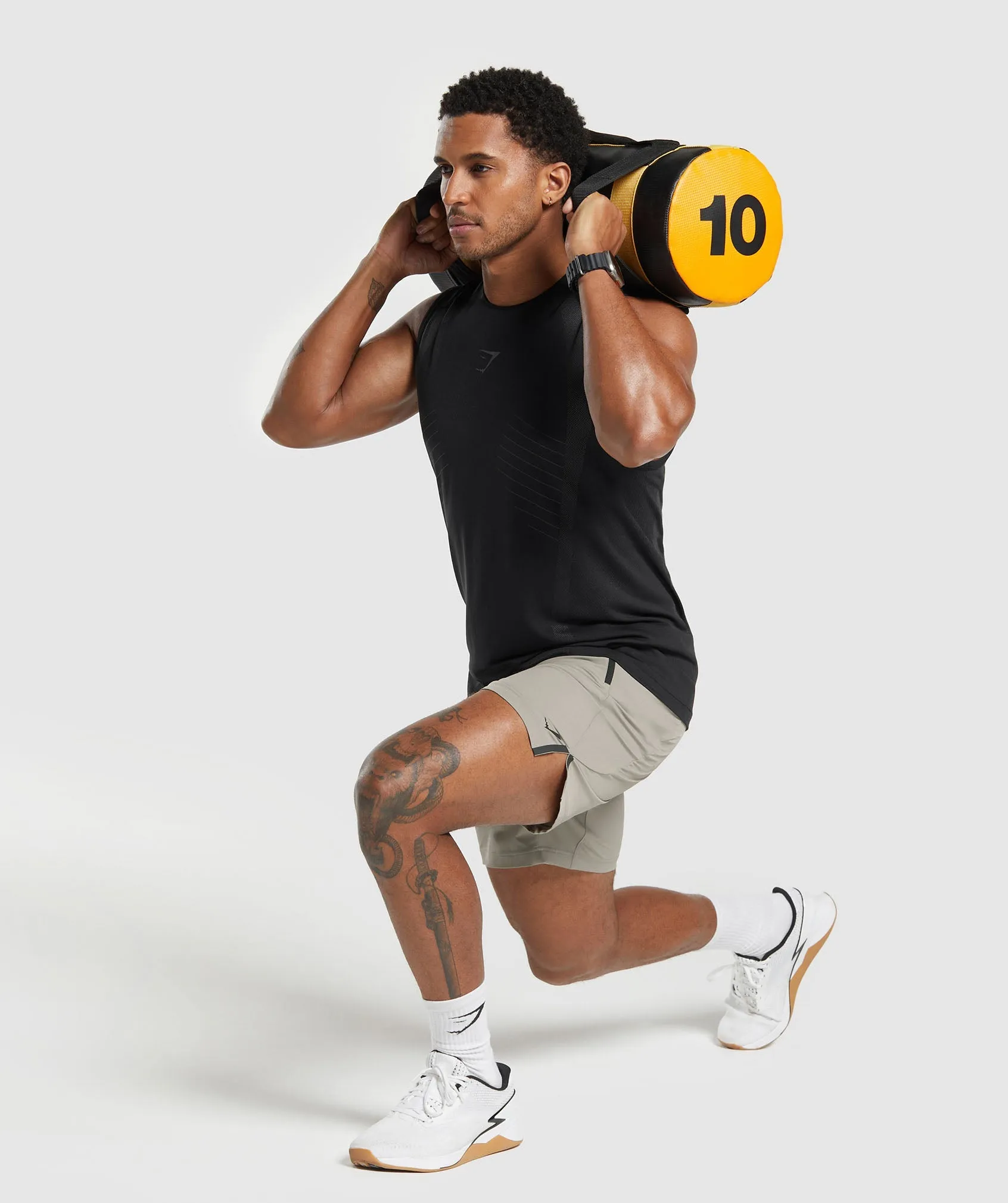 Gymshark Apex 7" Hybrid Shorts - Linen Brown sold by Gymshark product image thumbnail 4