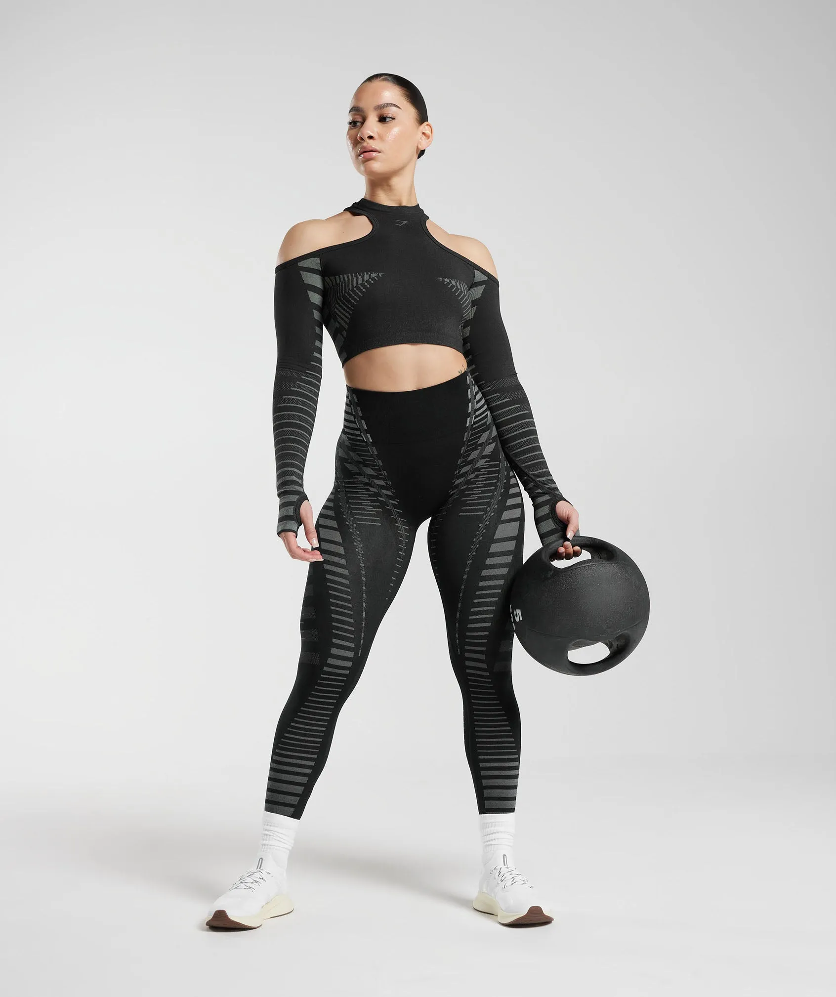 Gymshark Apex Limit Crop Top - Black/Light Grey sold by Gymshark product image thumbnail 4
