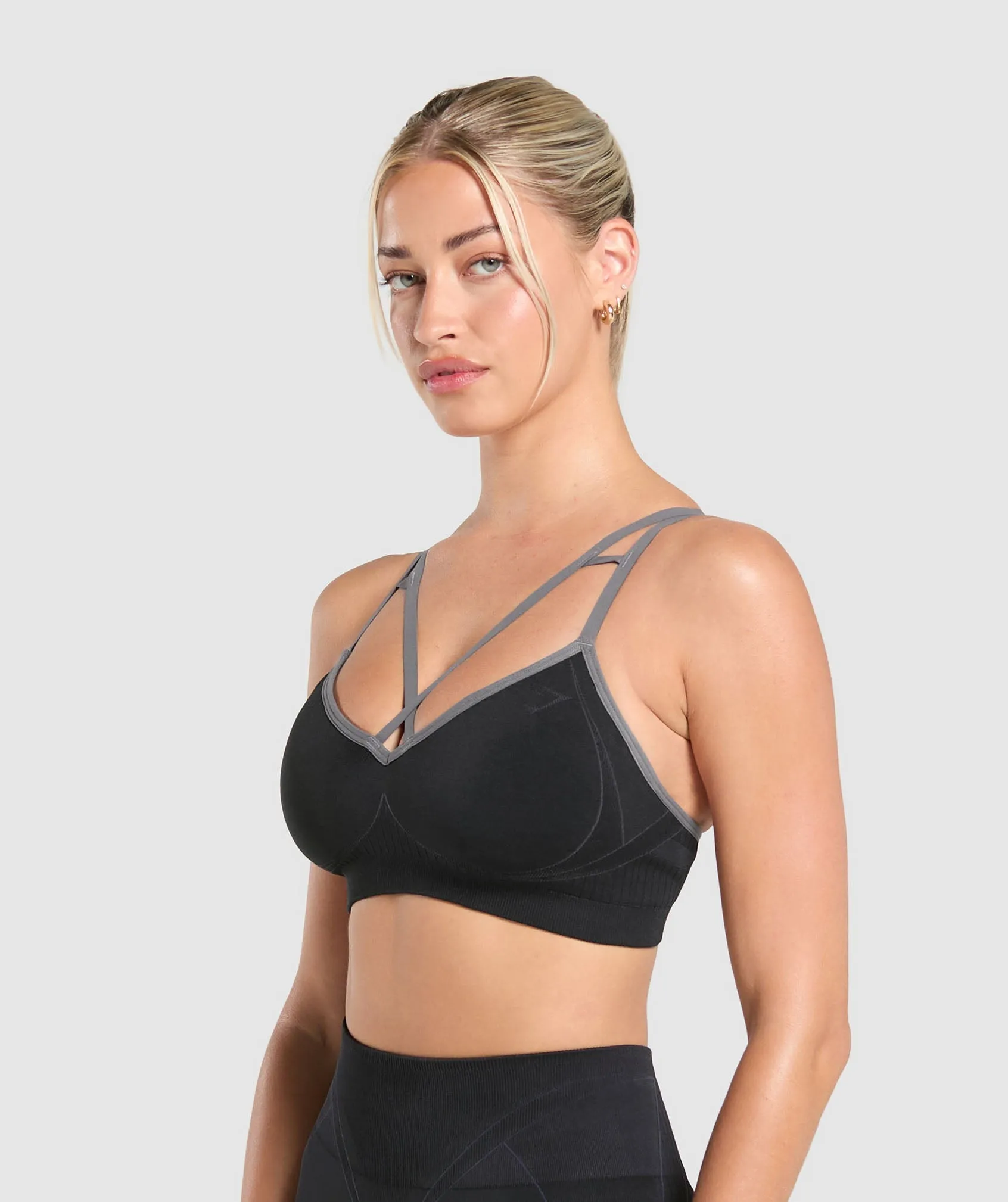 Gymshark Apex Contrast Sports Bra - Black/Brushed Grey sold by Gymshark product image thumbnail 3