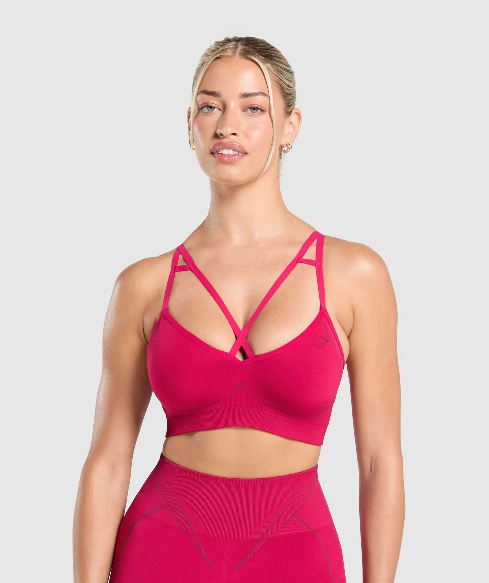 Gymshark Apex Contrast Sports Bra - Build Pink/Asphalt Grey sold by Gymshark product image thumbnail 2