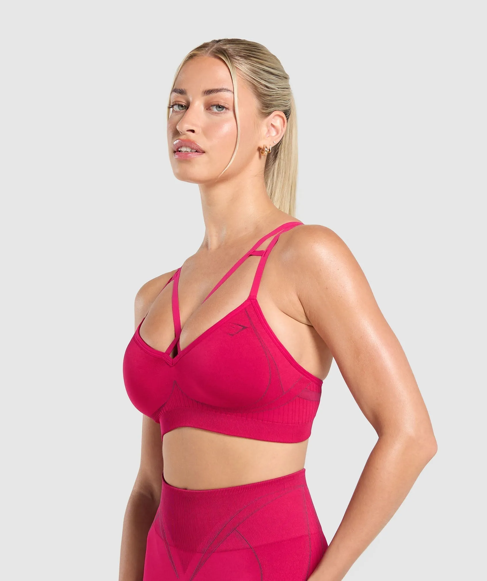 Gymshark Apex Contrast Sports Bra - Build Pink/Asphalt Grey sold by Gymshark product image thumbnail 3