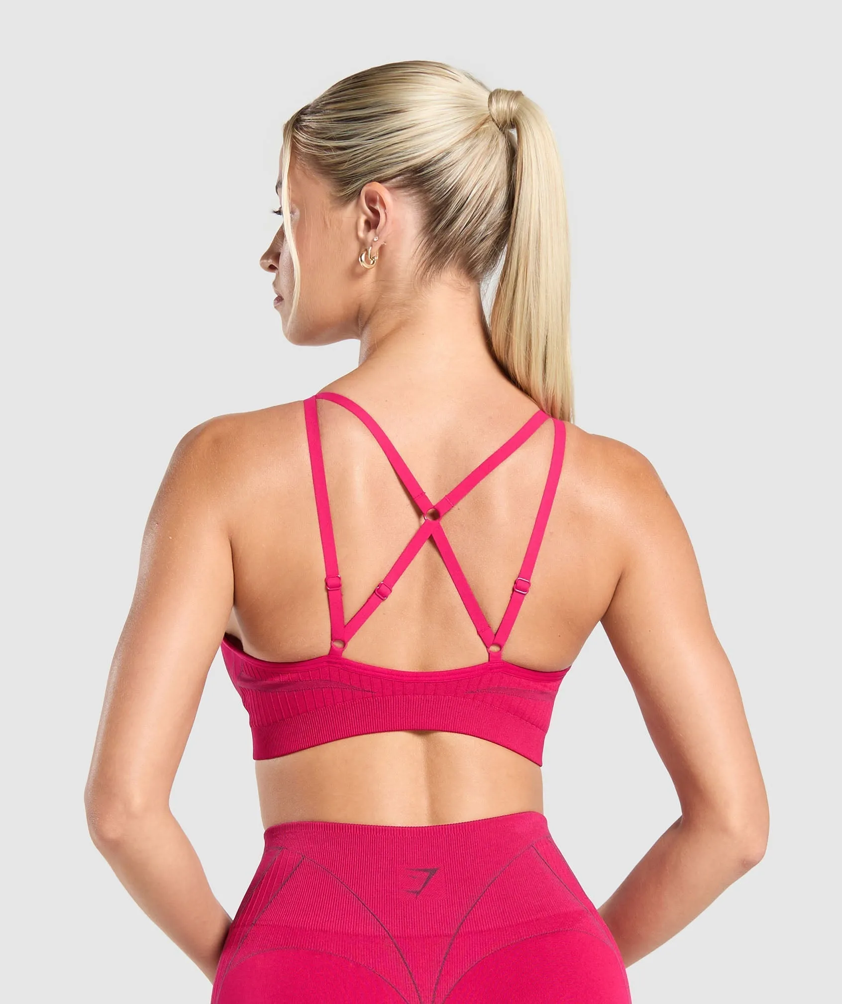 Gymshark Apex Contrast Sports Bra - Build Pink/Asphalt Grey sold by Gymshark