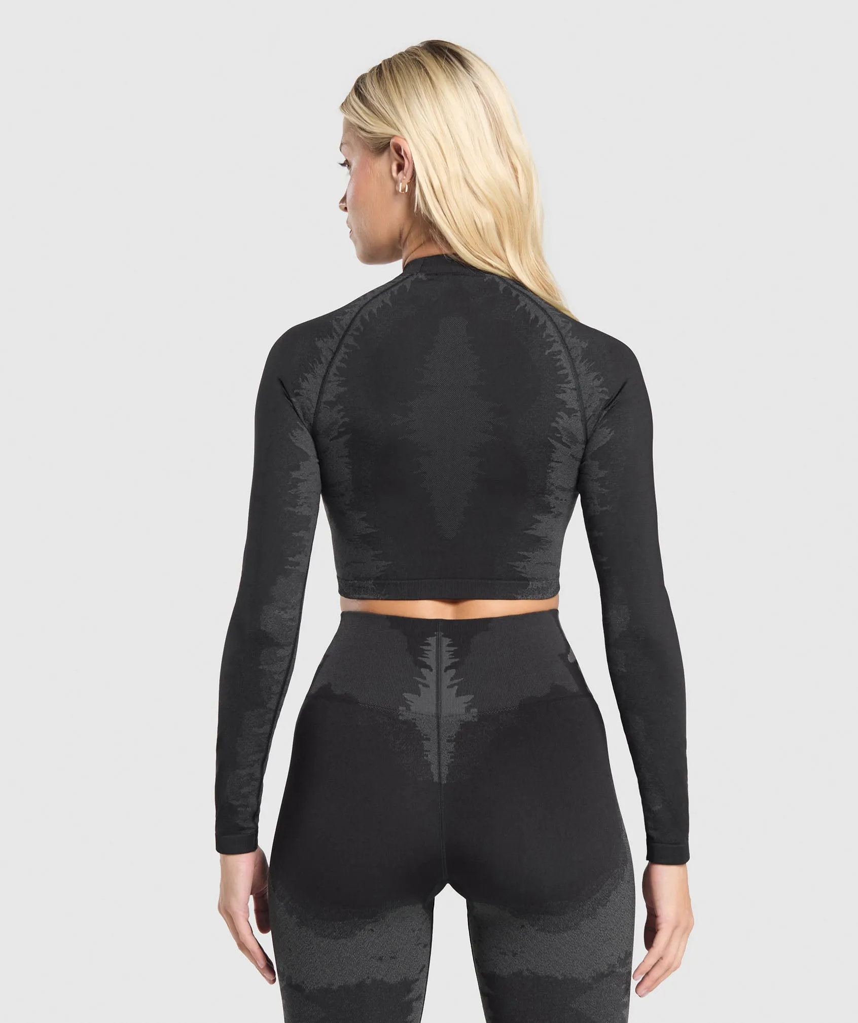 Gymshark Caged Seamless Long Sleeve Crop Top - Black/Graphite Grey sold by Gymshark product image thumbnail 2