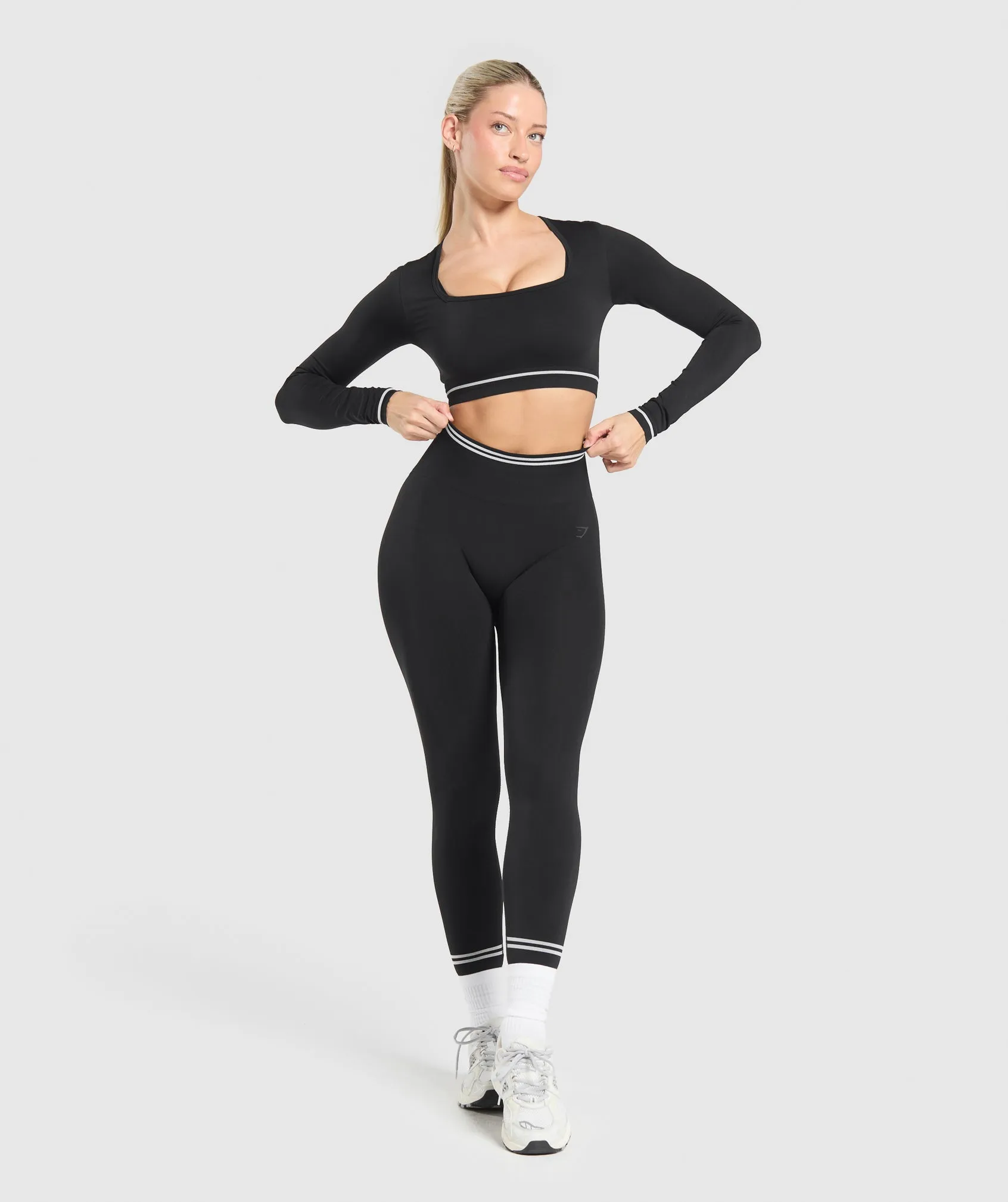 Gymshark Contrast Seamless Crop Top - Black sold by Gymshark product image thumbnail 4