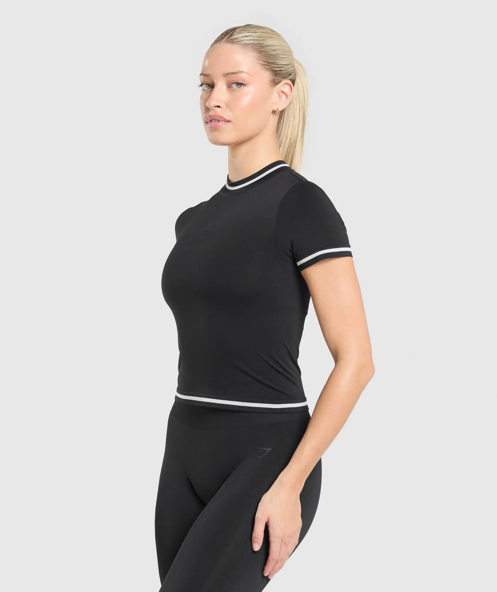 Gymshark Contrast Seamless Midi Tee - Black sold by Gymshark product image thumbnail 3
