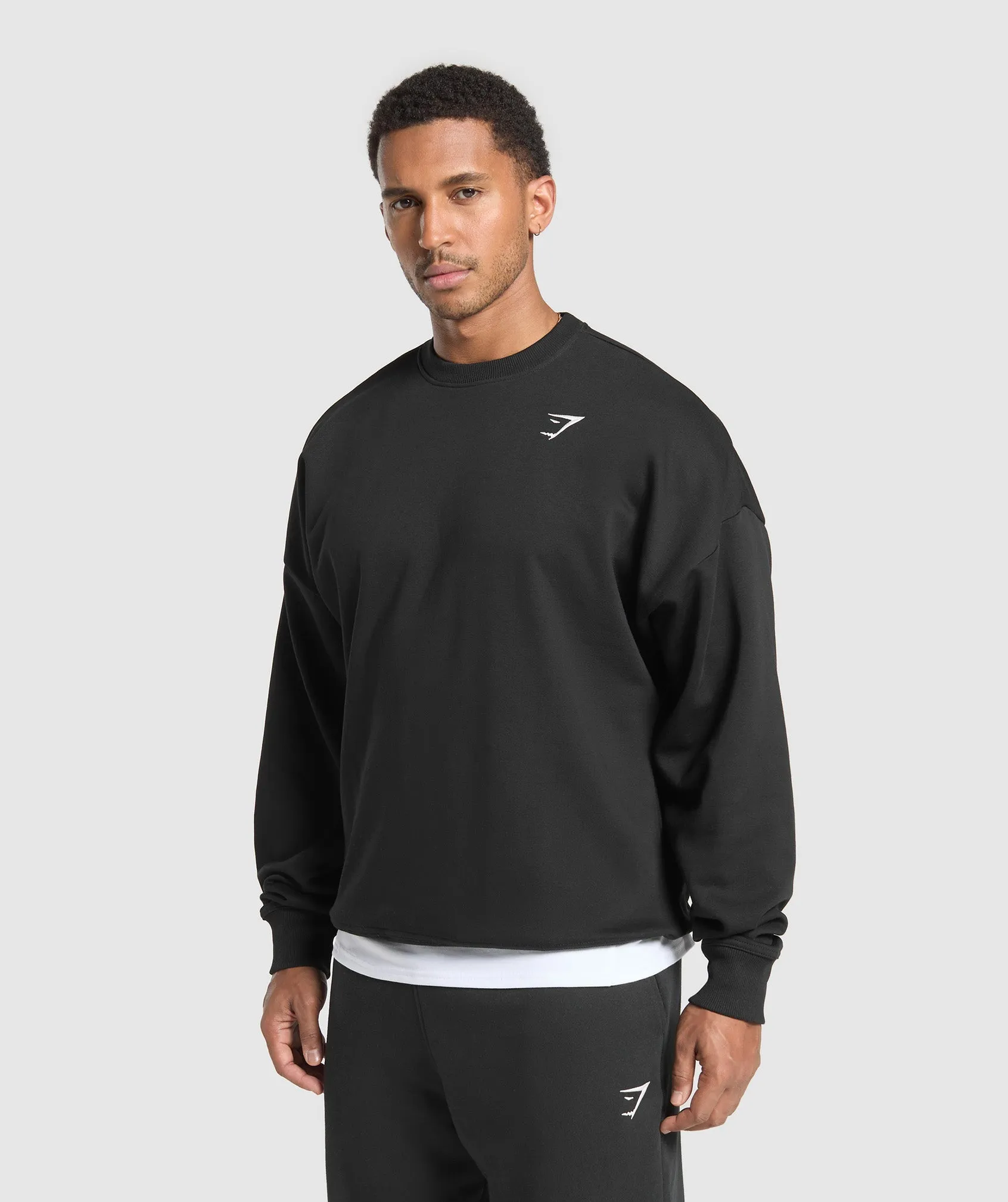 Gymshark Oversized Crest Crew - Black sold by Gymshark product image thumbnail 4