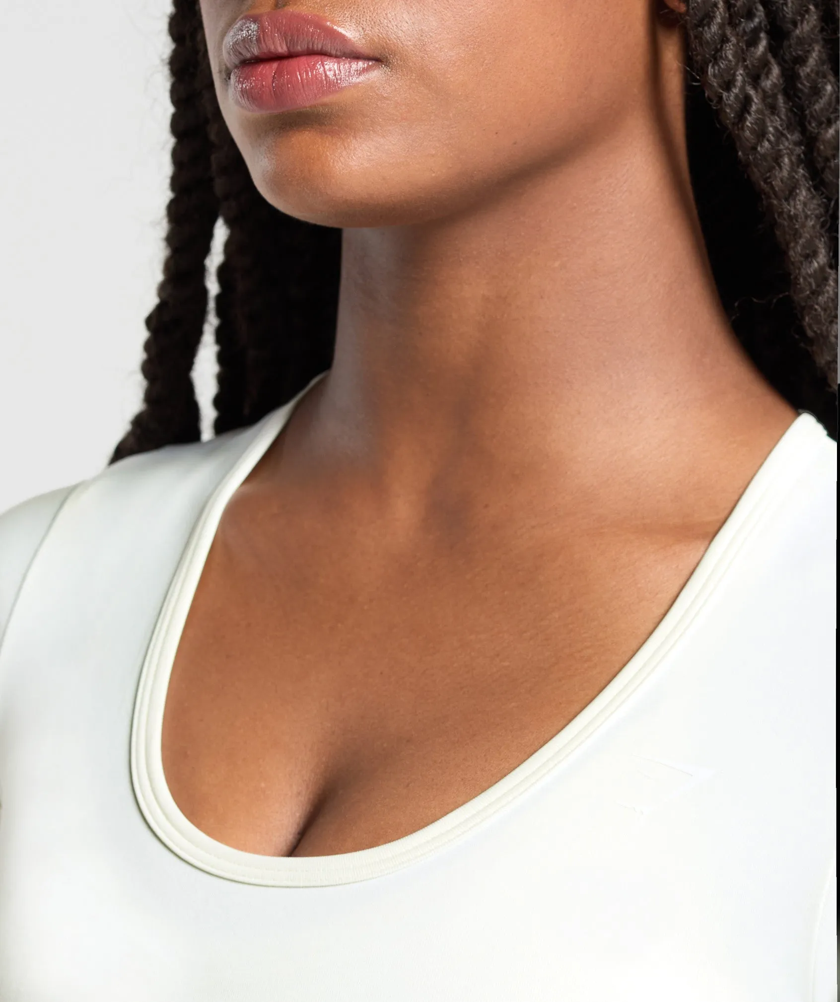 Gymshark Everyday Seamless Tight Fit Crew Neck Tee - Soft White sold by Gymshark product image thumbnail 4