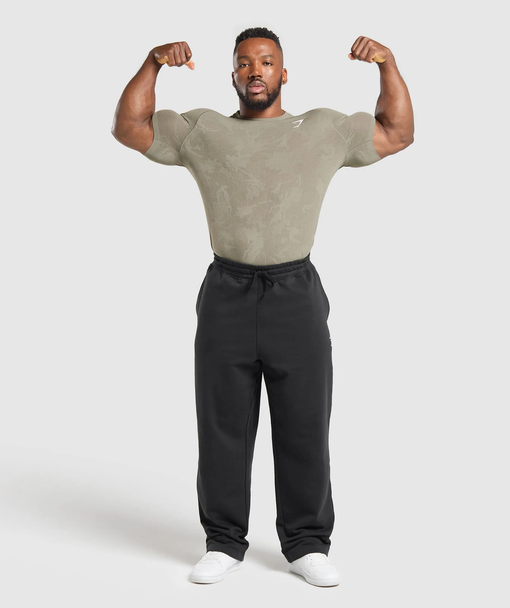 Gymshark Geo Seamless T-Shirt - Linen Brown/Camo Brown sold by Gymshark product image thumbnail 4