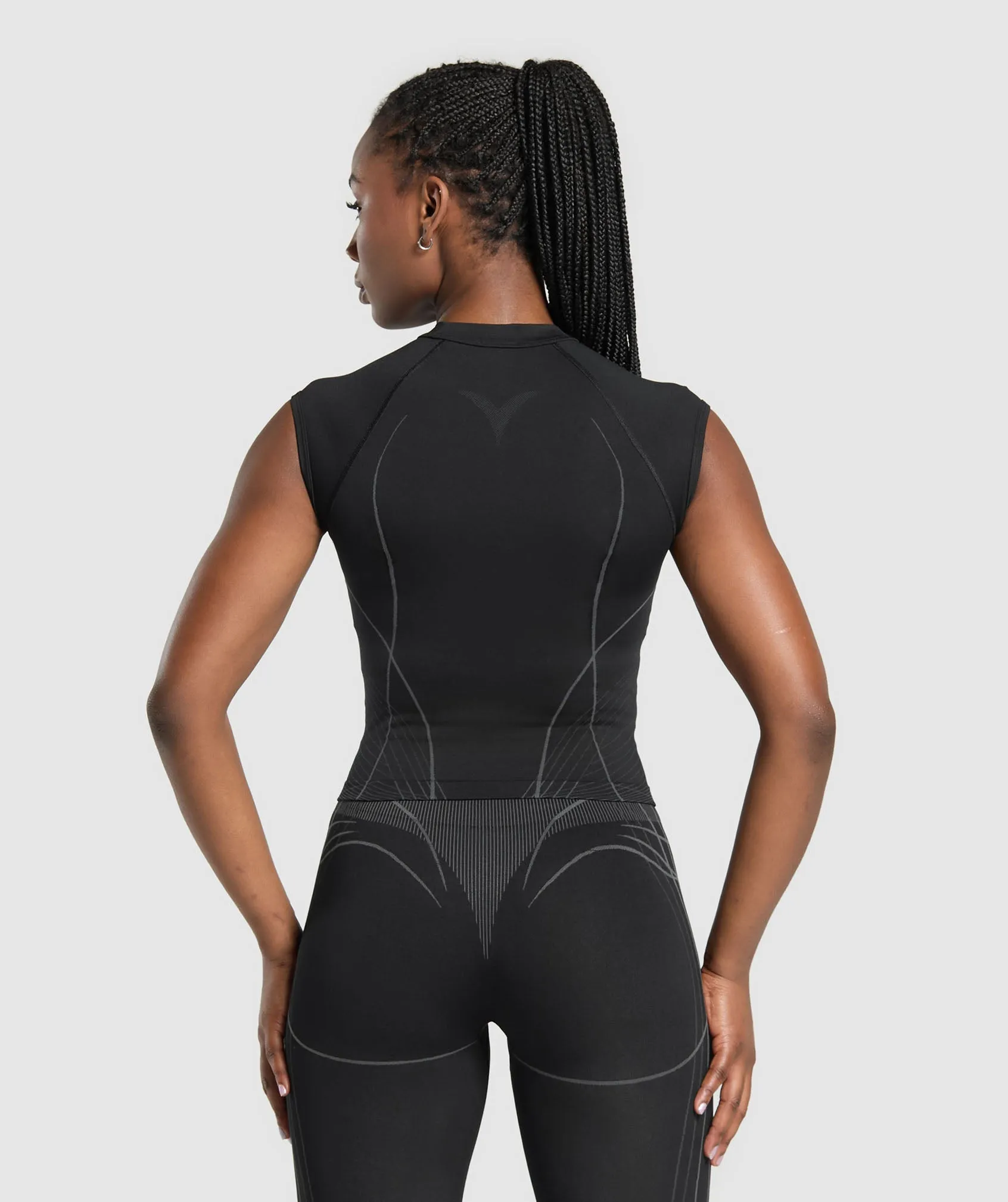 Gymshark Apex Seamless Midi T-Shirt - Black/Graphite Grey sold by Gymshark product image thumbnail 2