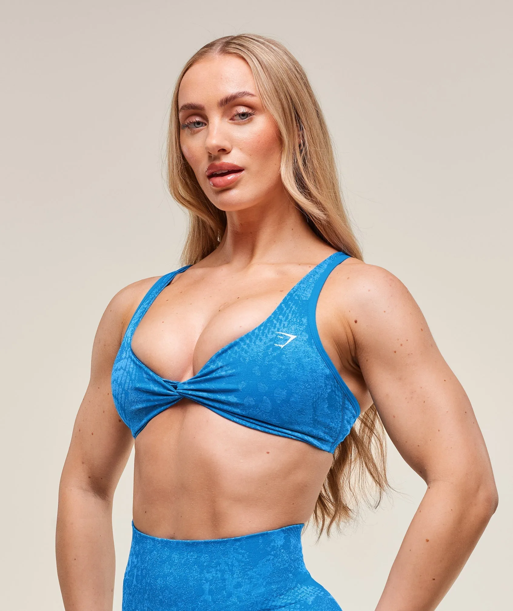 Gymshark Adapt Animal X Whitney Seamless Twist Front Bra - Barbell Blue/Gentle Blue sold by Gymshark product image thumbnail 5